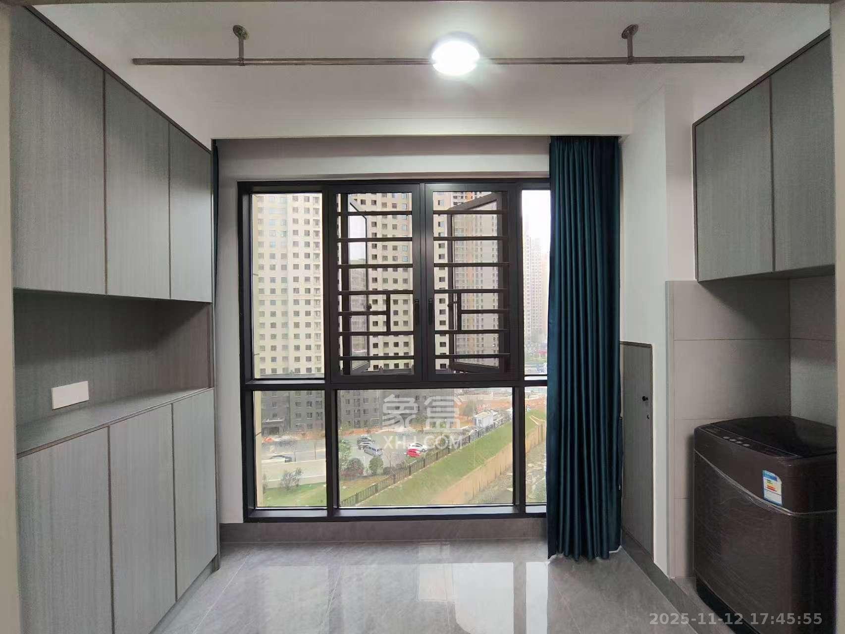 恒大名都  3室2厅1卫    1800.0元/月室内图