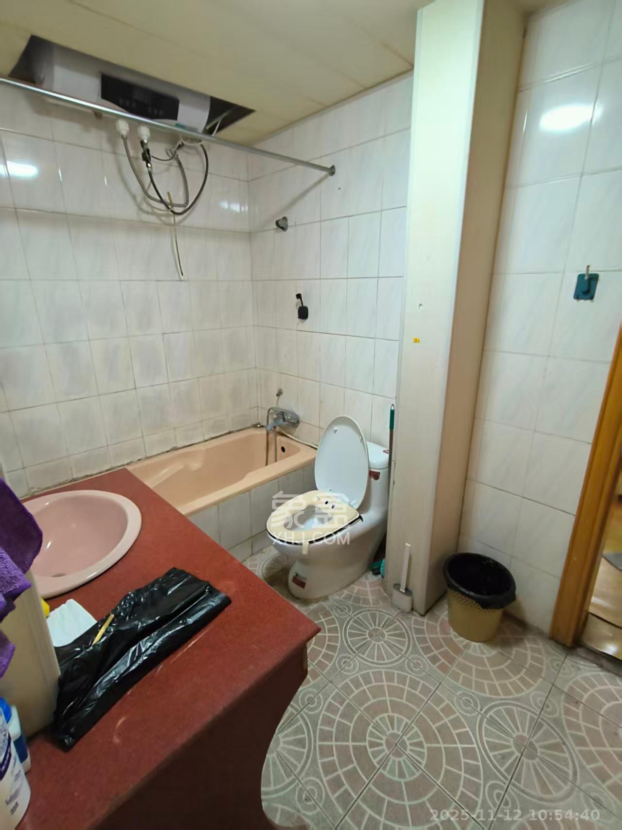 城市花园  2室1厅1卫    2000.0元/月室内图