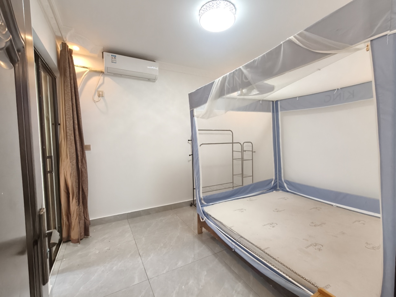 鑫生棕榈泉国际公馆  3室2厅1卫    2600.0元/月室内图