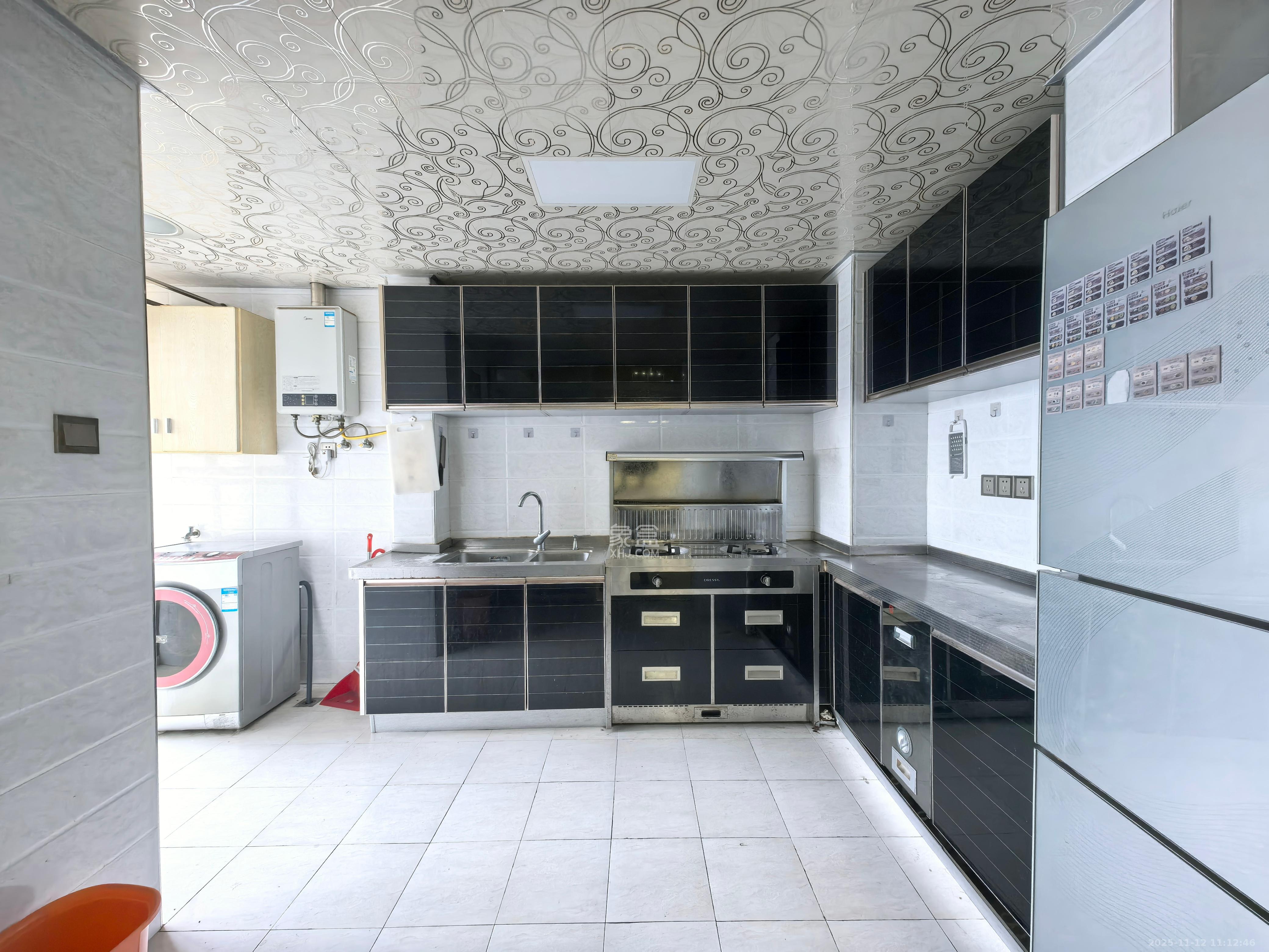 新华都万家城  2室2厅1卫    2500.0元/月室内图