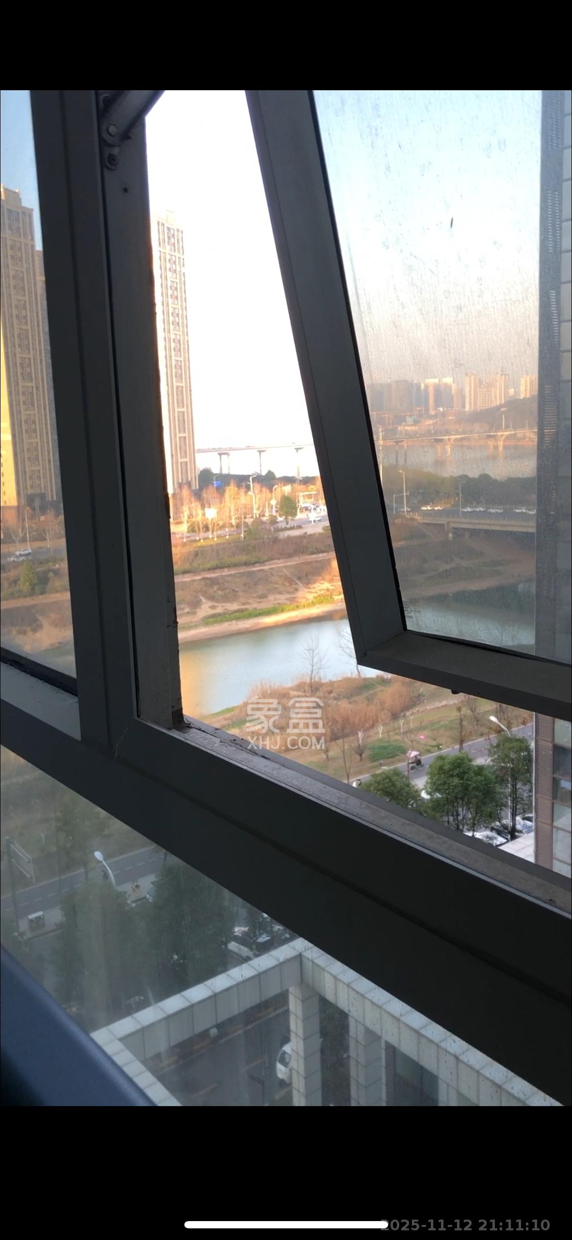 奥克斯滨仕花园（奥克斯洋湖广场/奥克斯中心）  1室1厅1卫    1500.0元/月室内图