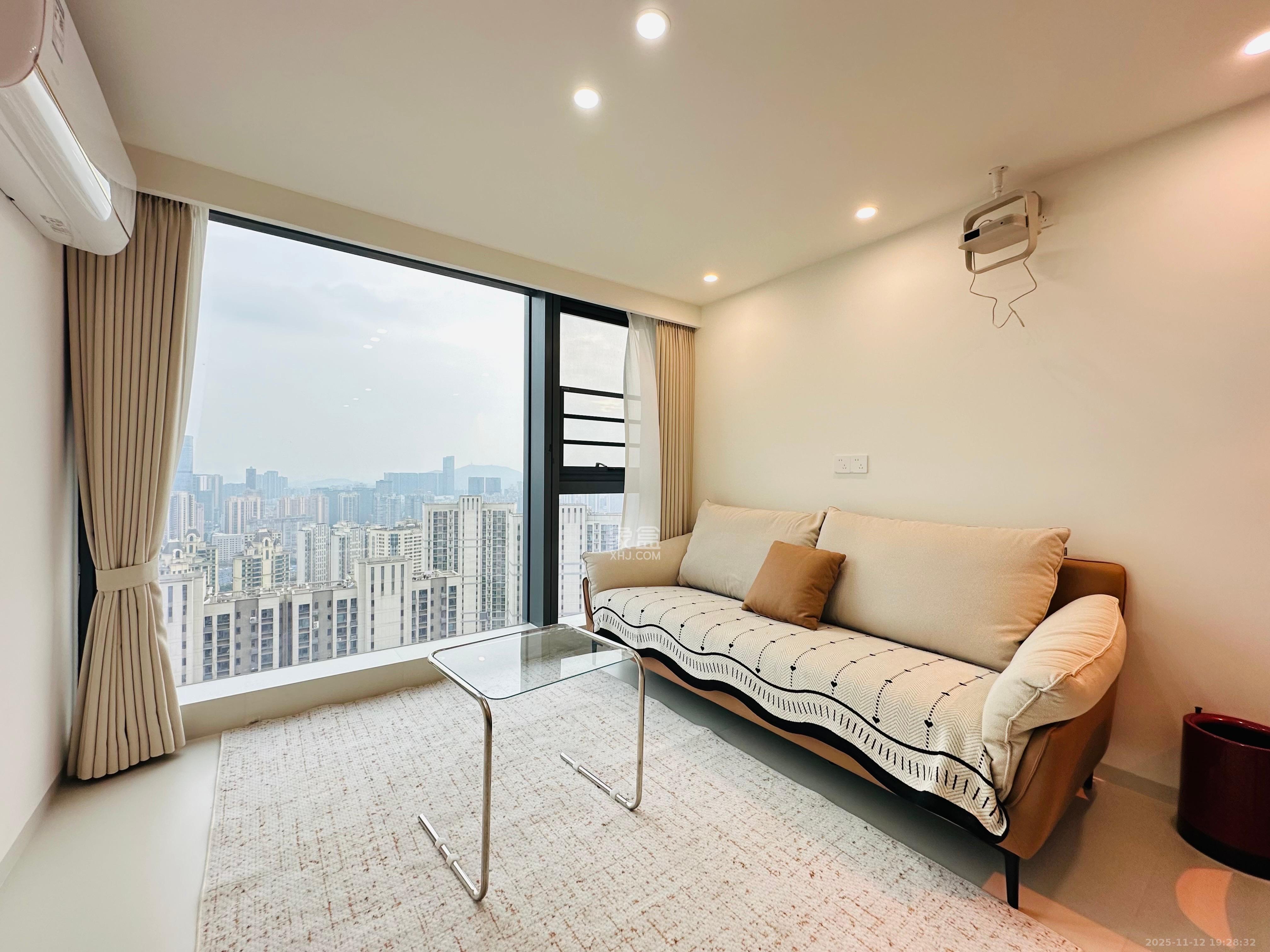 卓越中寰  2室1厅1卫    3200.0元/月室内图