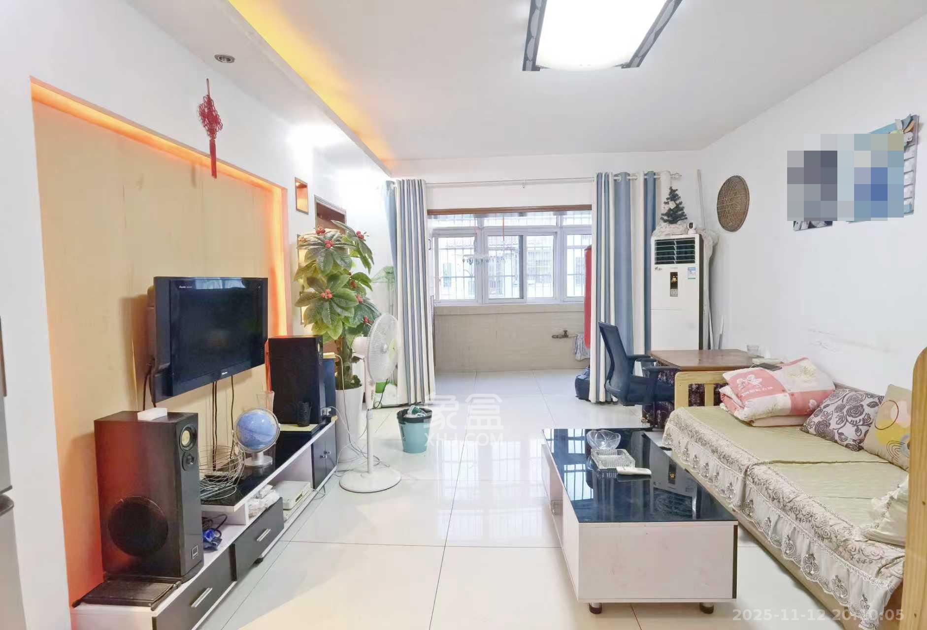 德润园  5室2厅1卫    72.0万