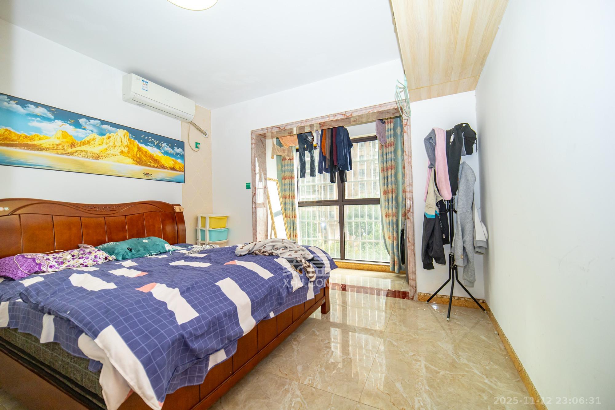 新长海广场  2室1厅1卫    39.8万卧室