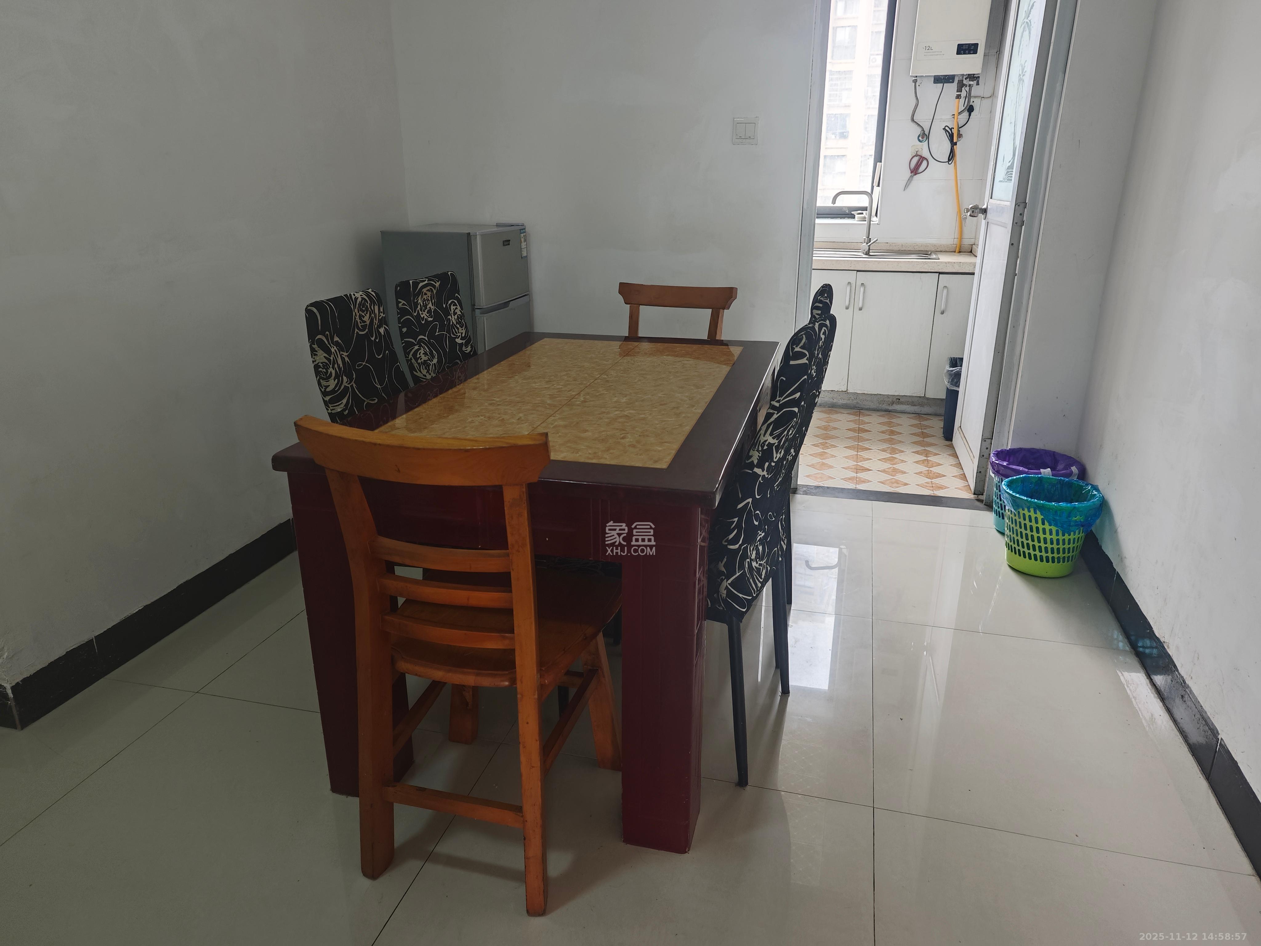 优山美地  2室2厅1卫    2600.0元/月室内图