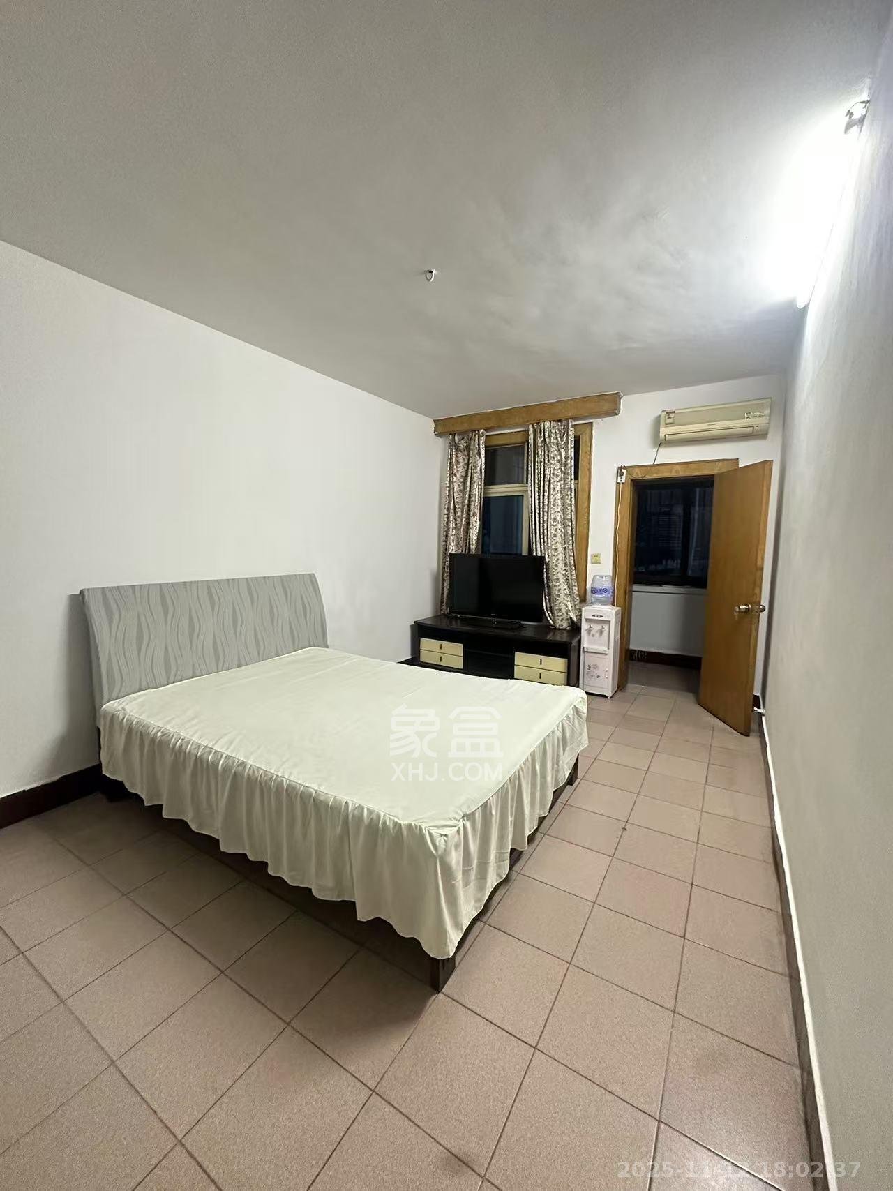 文艺新村  2室1厅1卫    1800.0元/月