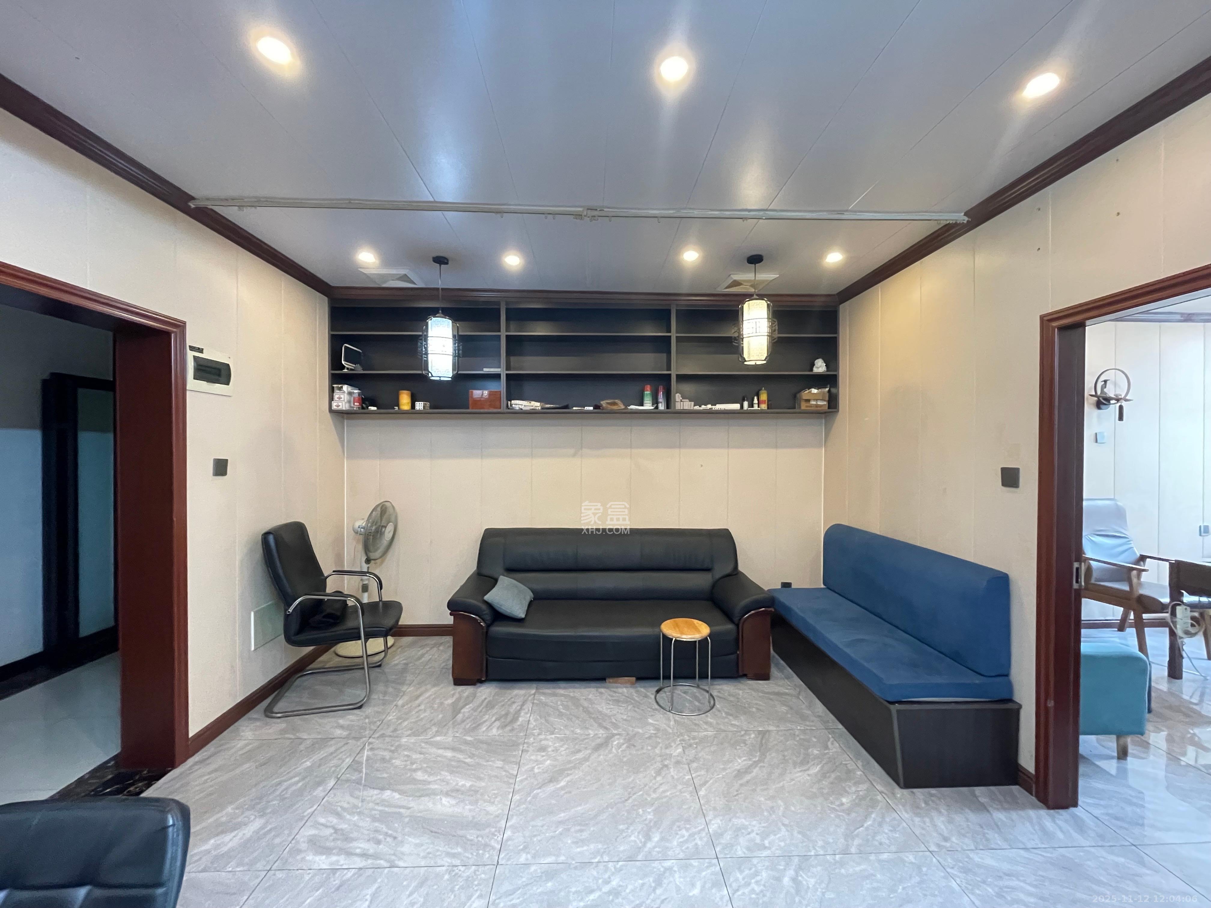 西子湖畔沃府   130.0㎡      4600.0元/月