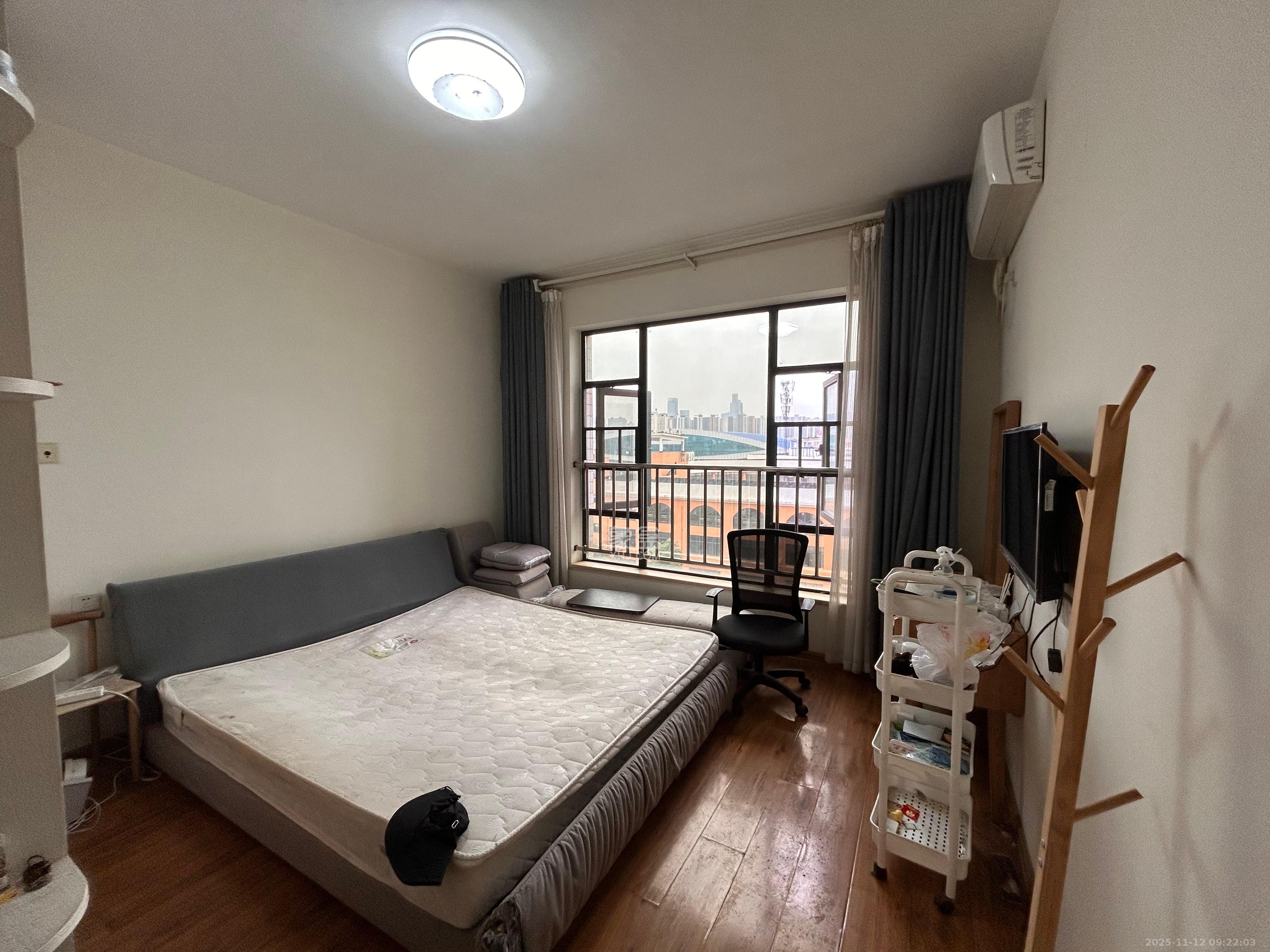 天元涉外景园B区  3室2厅2卫    2600.0元/月室内图