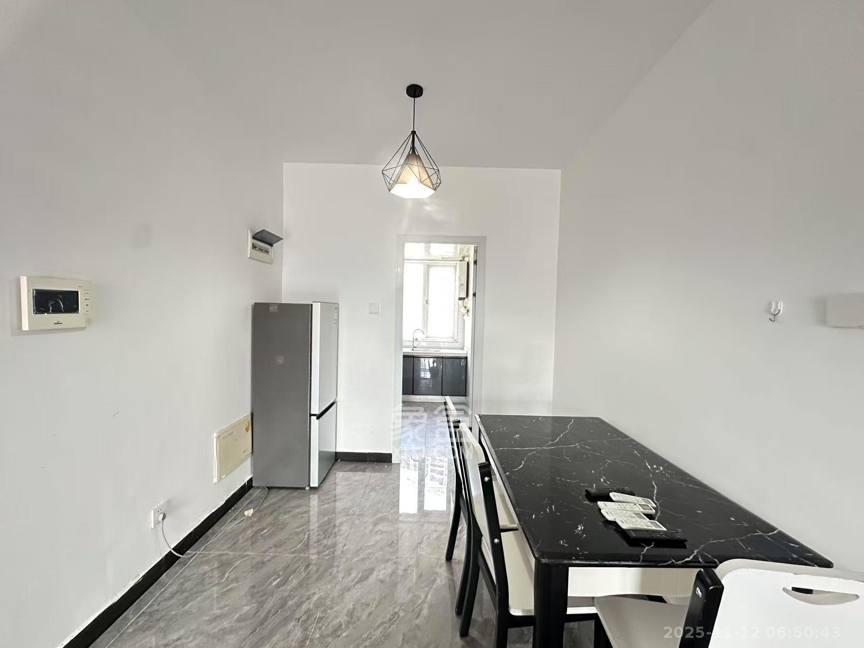 当代滨江MOMA  3室2厅2卫    3000.0元/月室内图