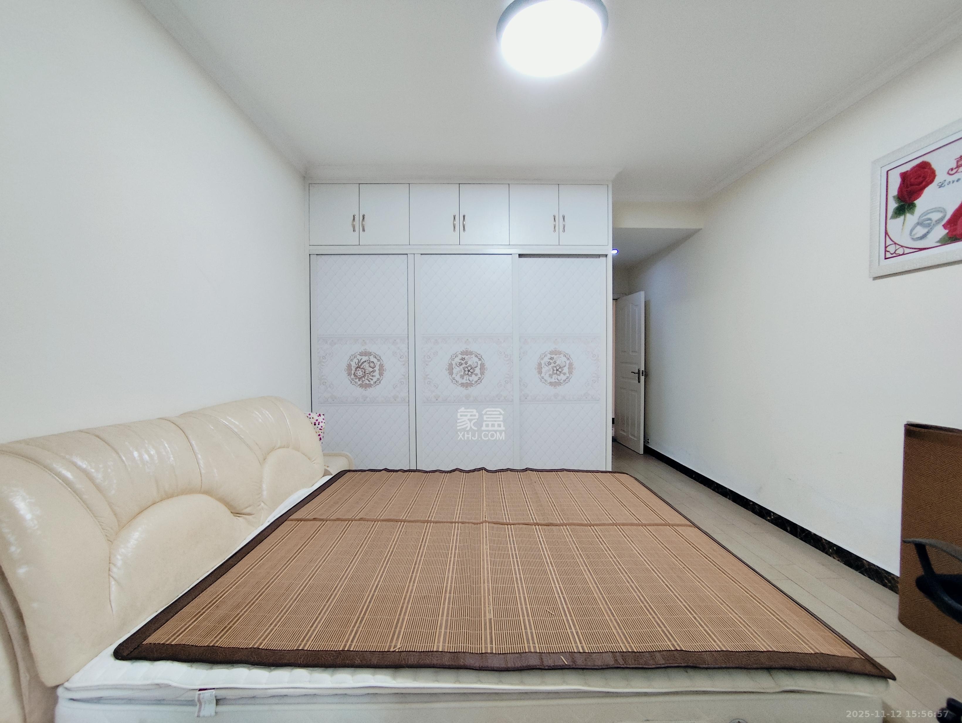 旭辉华庭  4室2厅2卫    2400.0元/月室内图