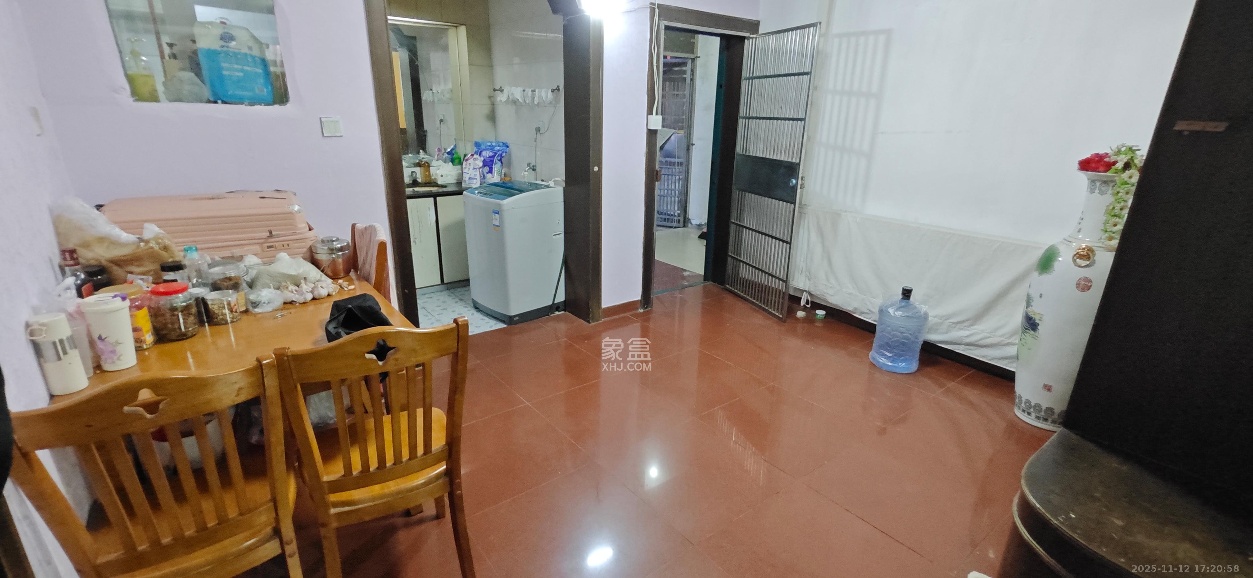 阳明山庄 3室1厅1卫 2100.0元/月 阳明山庄 3室1厅1卫 2100.0元/月室内图