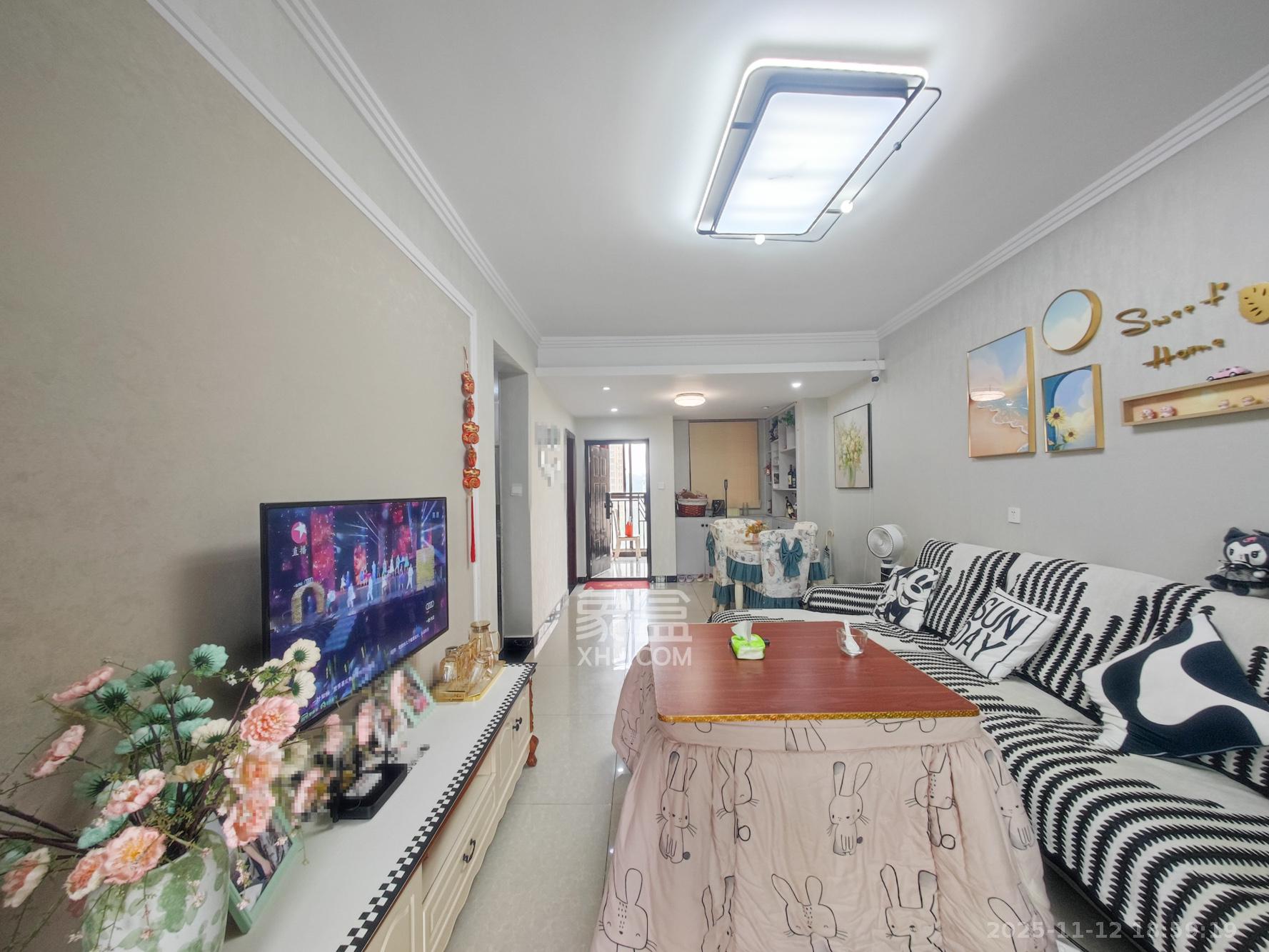 欧莱雅郡 2室1厅1卫 60.0万 欧莱雅郡 2室1厅1卫 60.0万客厅