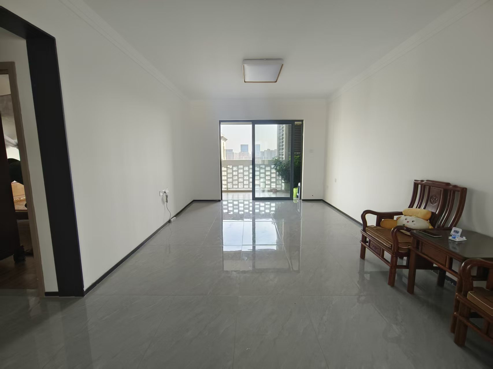 海府大院（海府路41号）  3室2厅2卫    3200.0元/月室内图1