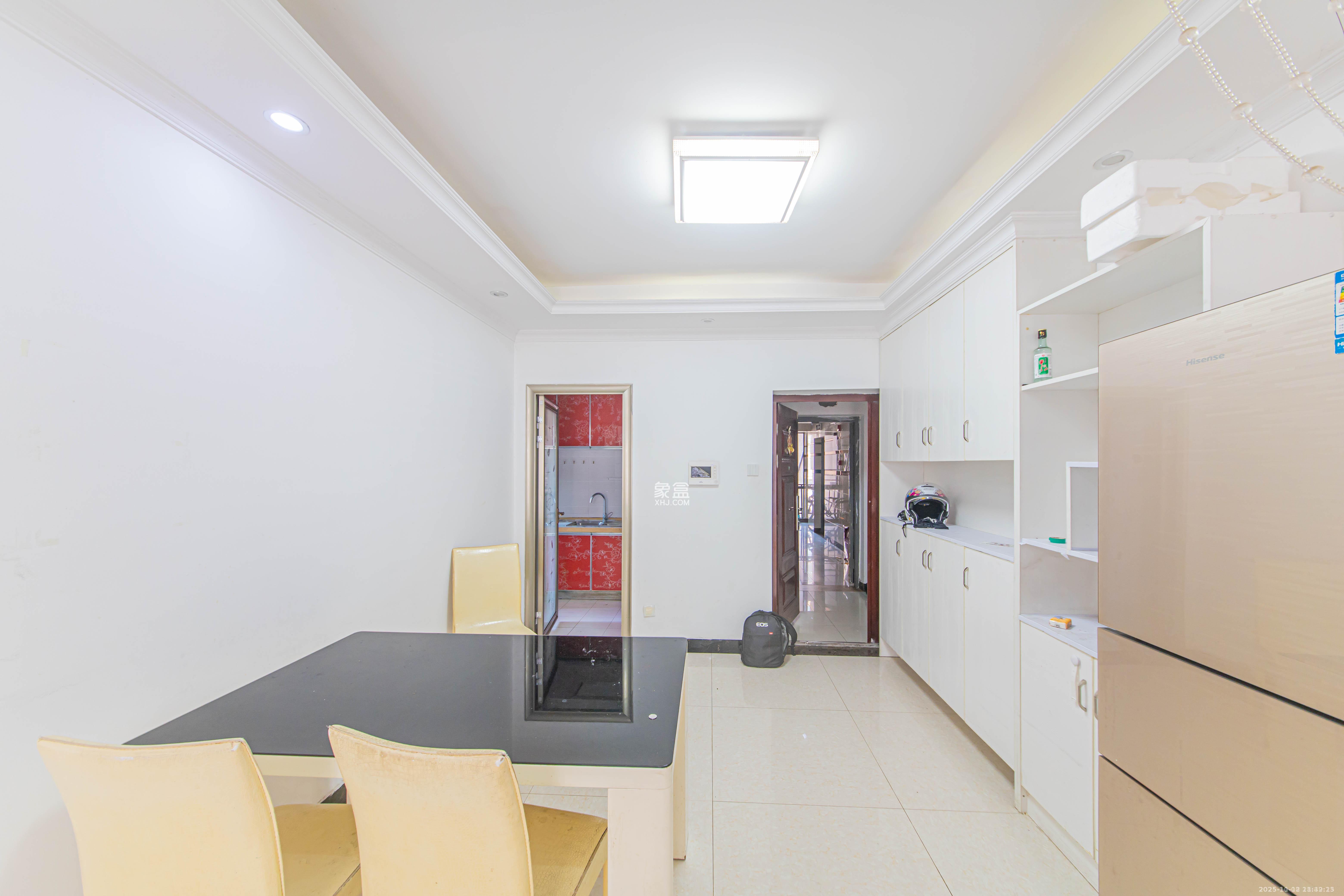 鑫远和城（一、二期）  3室2厅1卫    2100.0元/月室内图