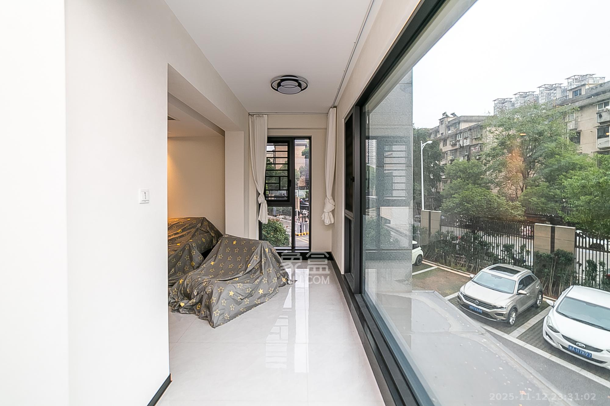 新力铂园（江山云著）  3室2厅2卫    130.0万阳台