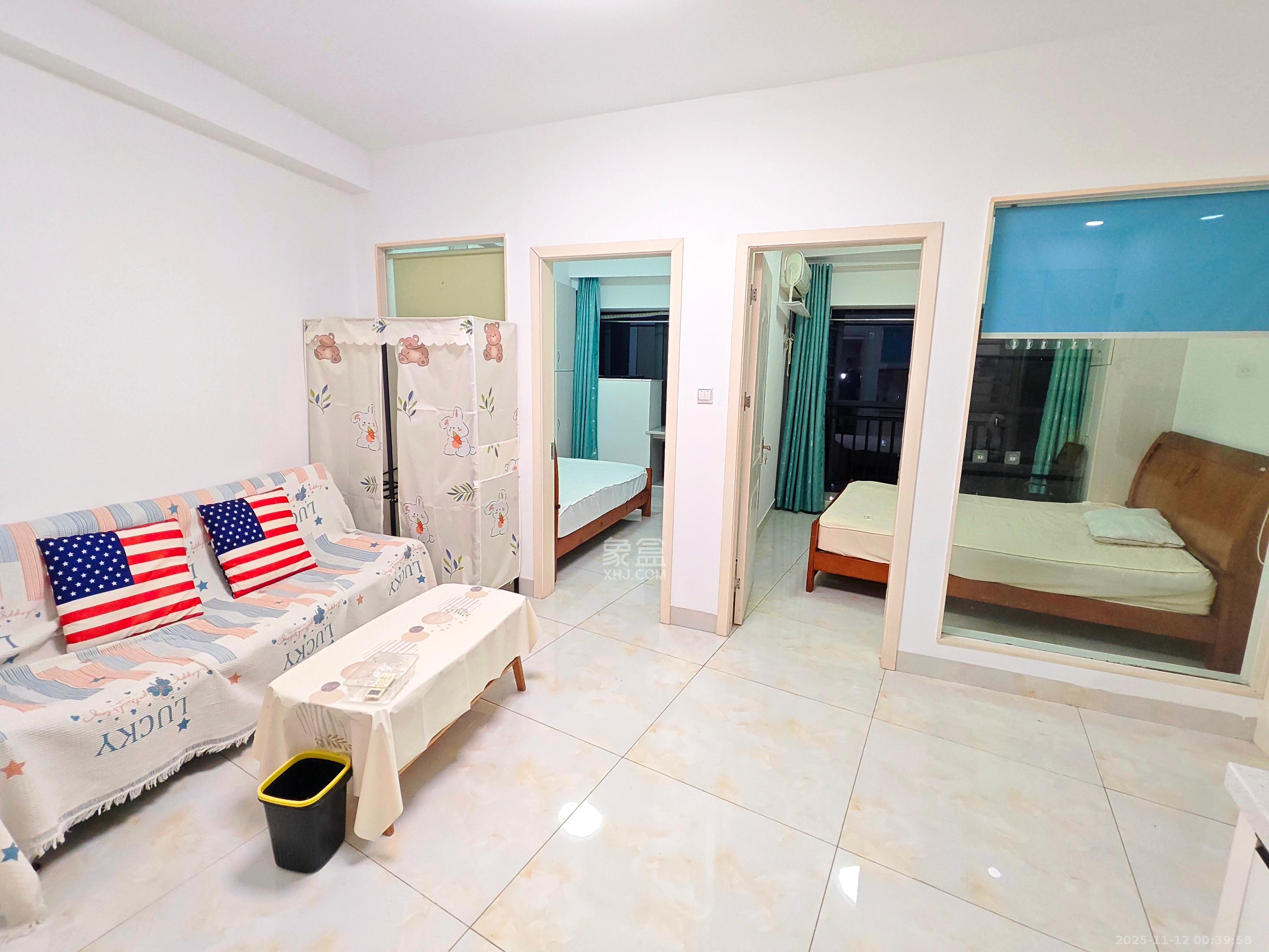 达美美立方  1室1厅1卫    2200.0元/月