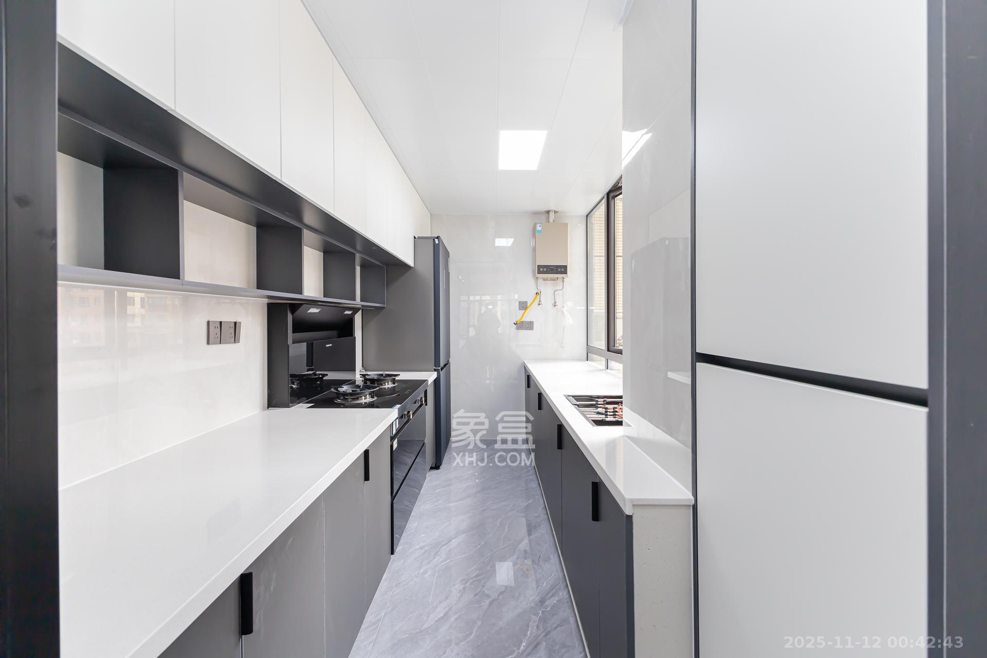 乾源国际  4室2厅2卫    106.8万厨房