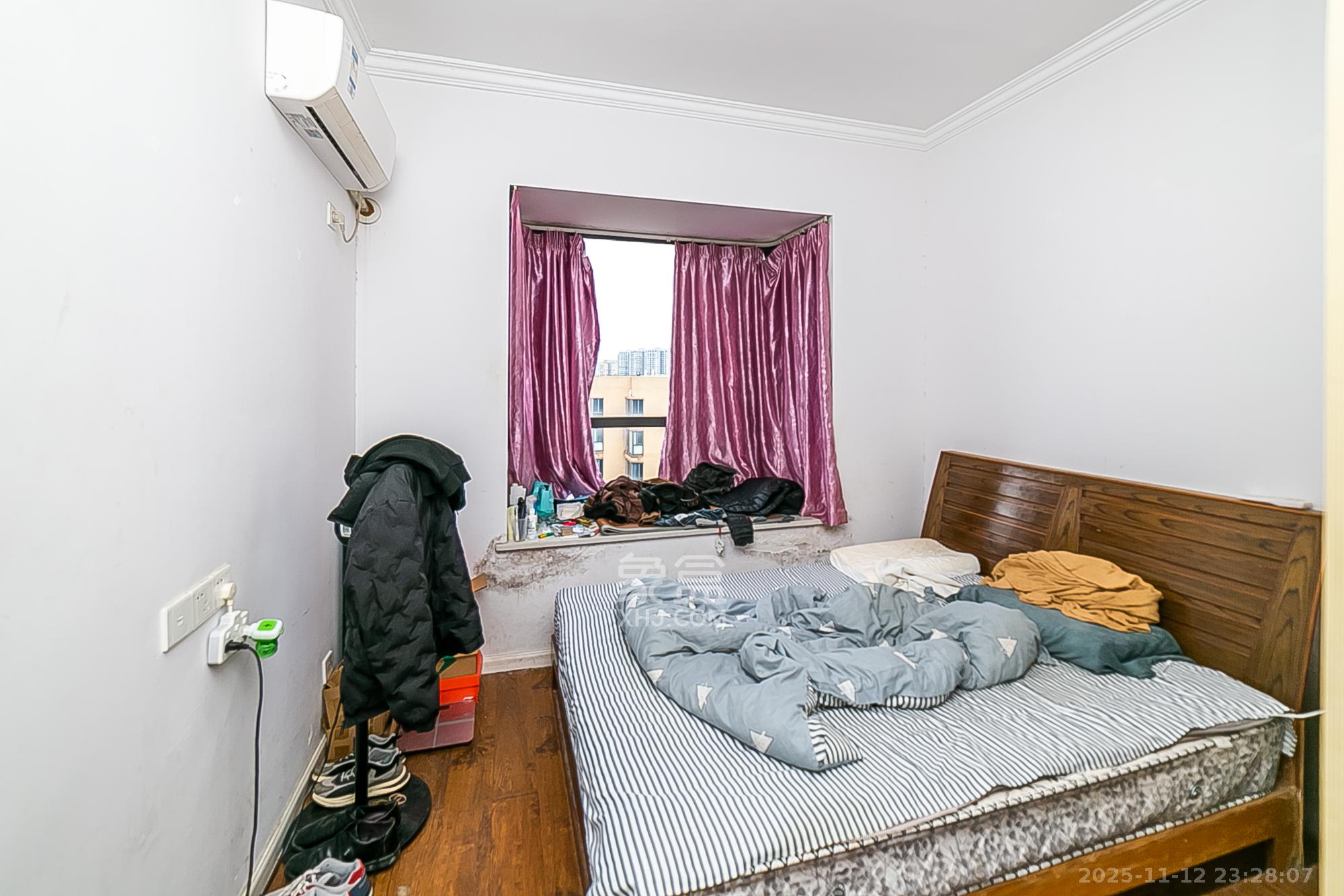 兴威帕克水岸 3室2厅2卫 98.0万 兴威帕克水岸 3室2厅2卫 98.0万卧室