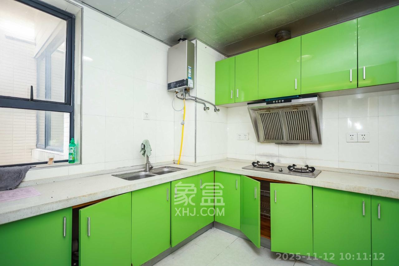 莱茵城  3室2厅1卫    2500.0元/月室内图