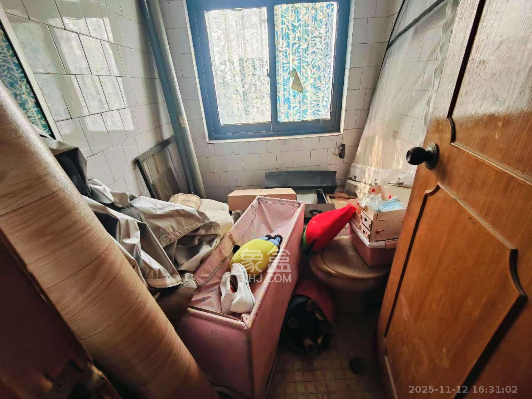 民主东街散盘 3室2厅2卫 1600.0元/月 民主东街散盘 3室2厅2卫 1600.0元/月室内图