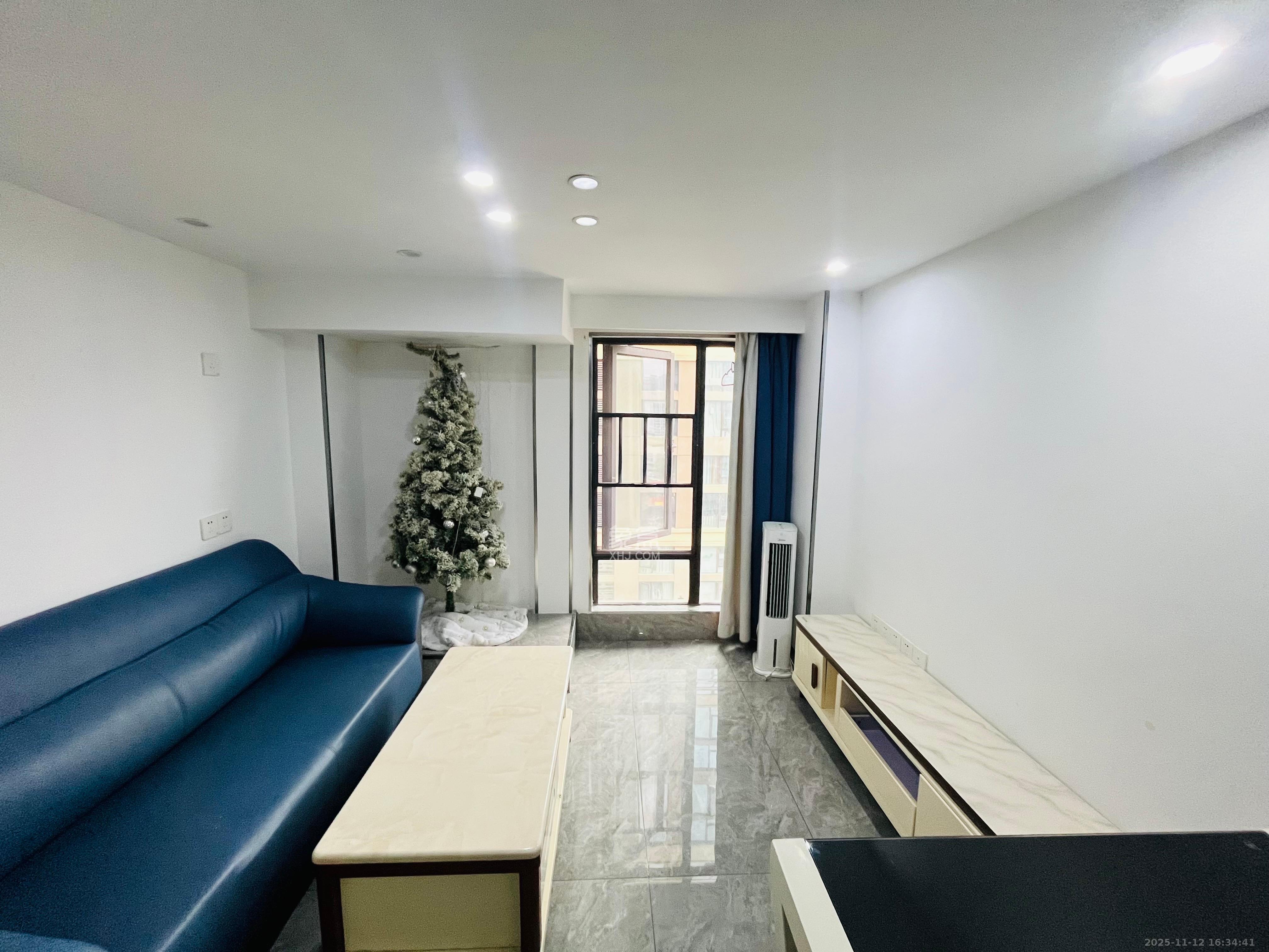 卓越江岸 2室1厅1卫 2300.0元/月 卓越江岸 2室1厅1卫 2300.0元/月室内图