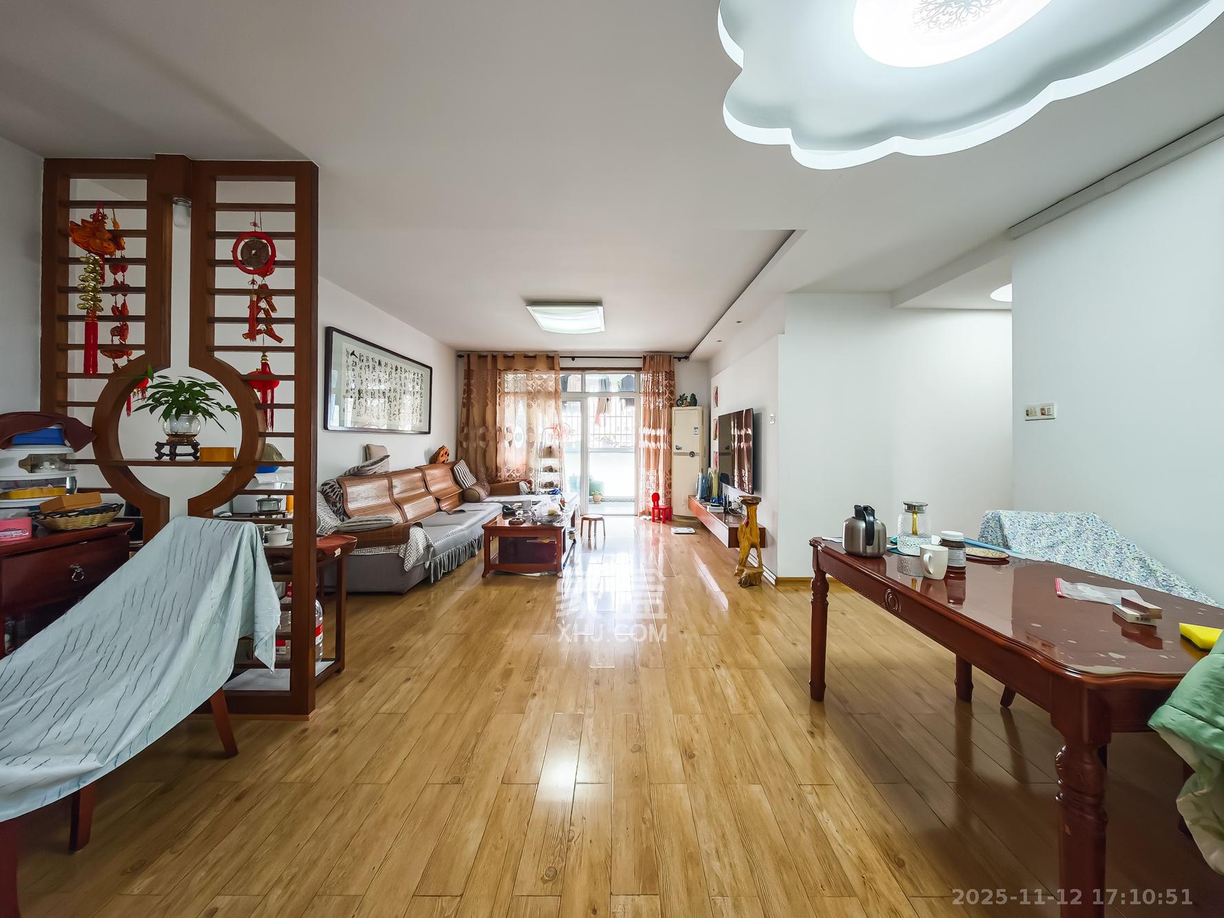 北湾景园 3室2厅1卫 86.0万 北湾景园 3室2厅1卫 86.0万客厅