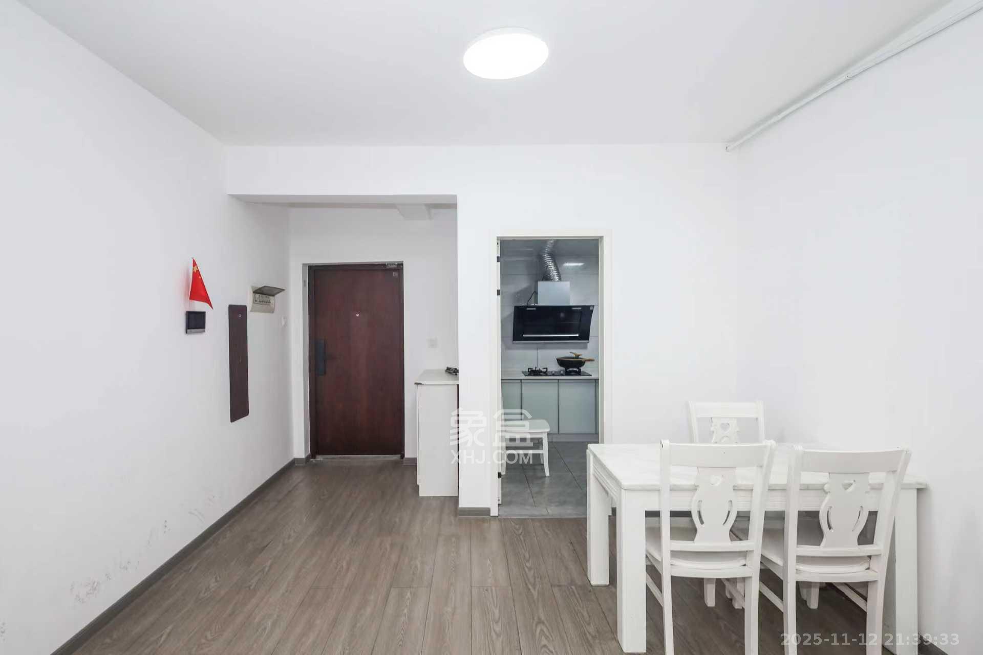 中冶中央公园  3室2厅1卫    2600.0元/月室内图