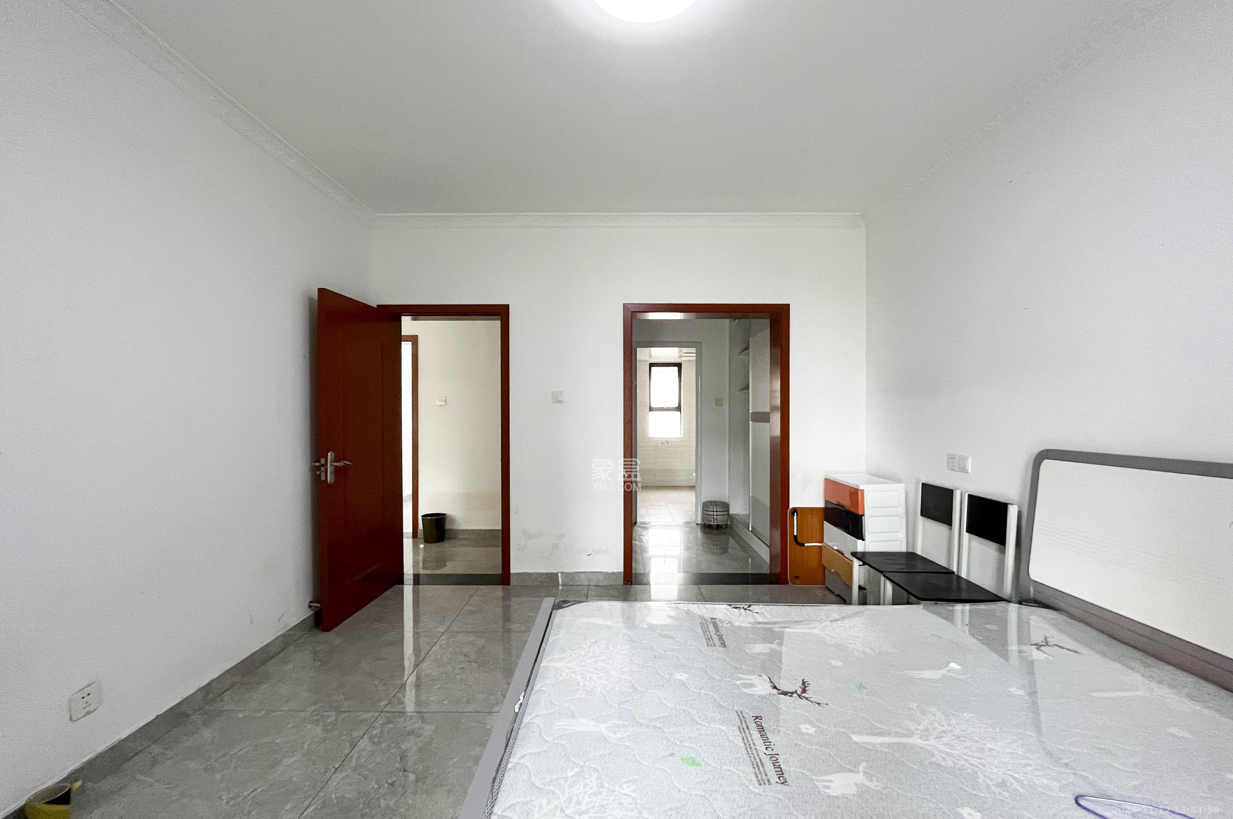 中海梅溪湖壹号  3室2厅2卫    182.0万其他