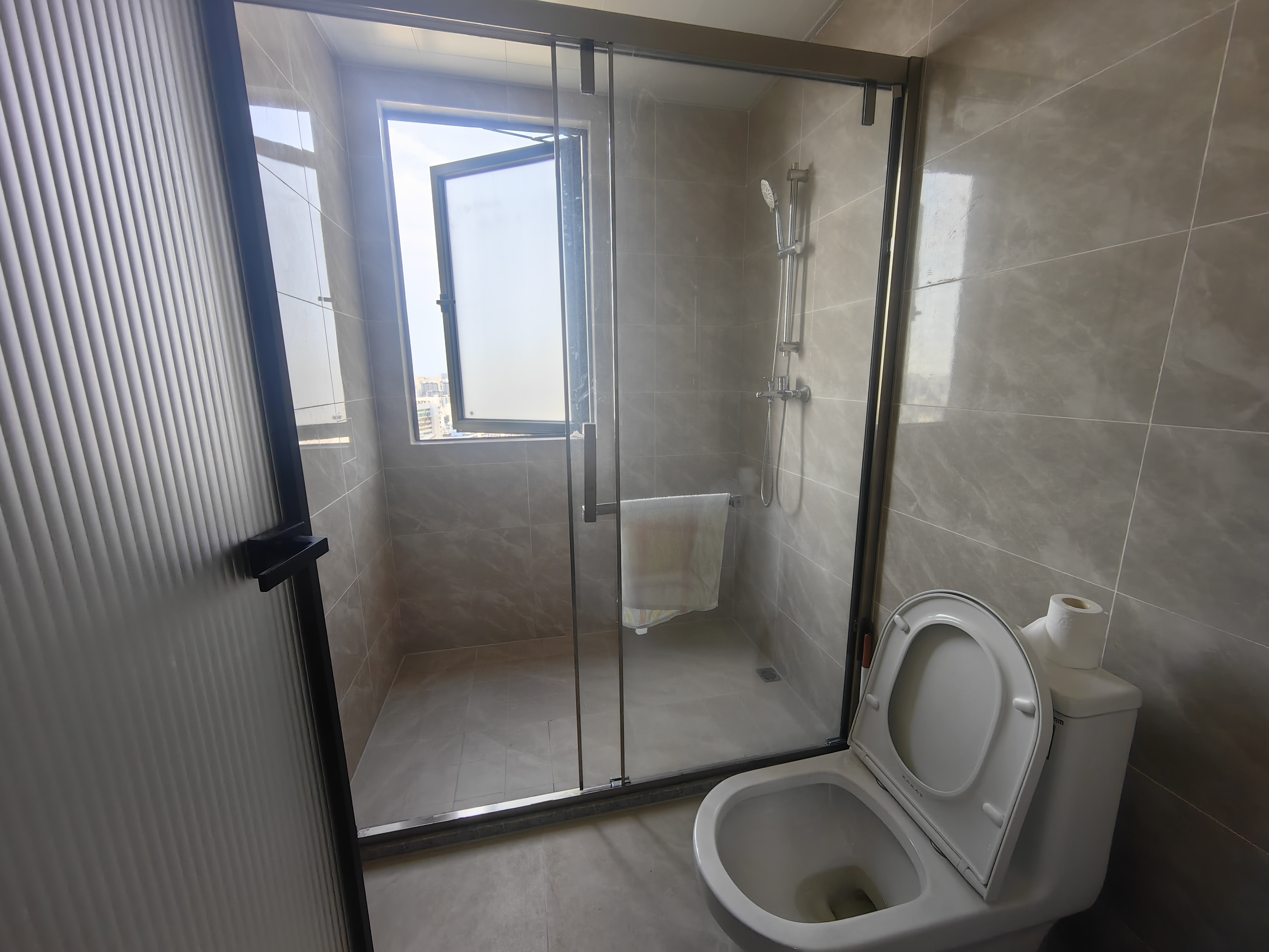 海府大院（海府路41号）  3室2厅2卫    3200.0元/月室内图