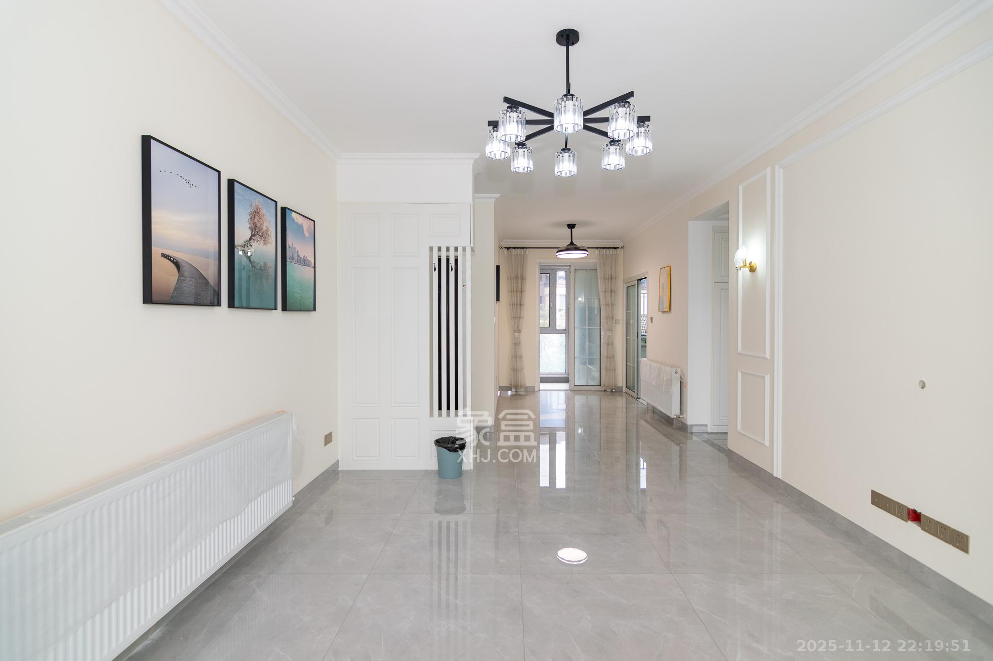 金地三千府（金地湖山樾、金地自在城）  3室2厅2卫    88.0万客厅