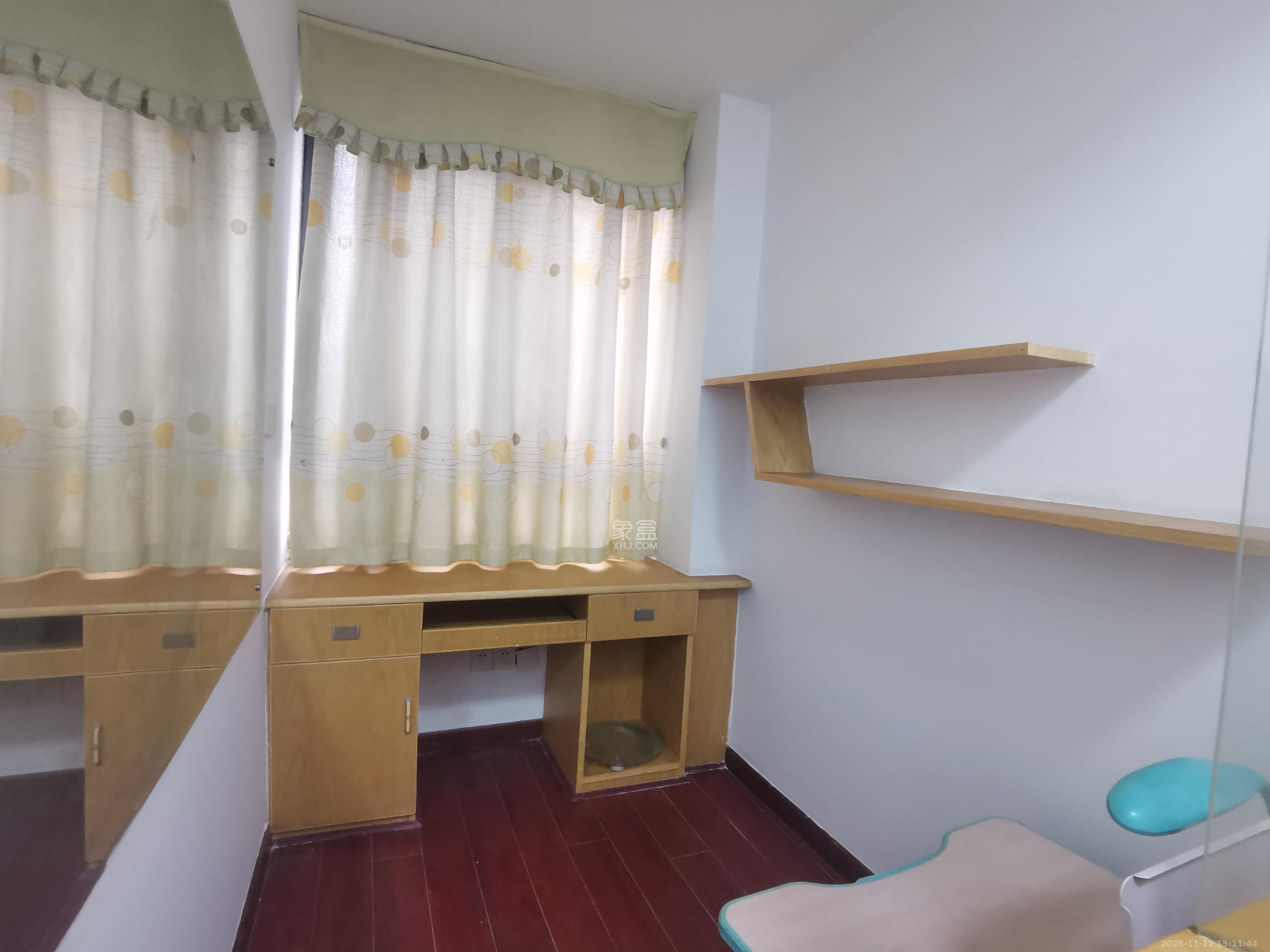 恒基凯旋门一二期  1室2厅1卫    2000.0元/月室内图