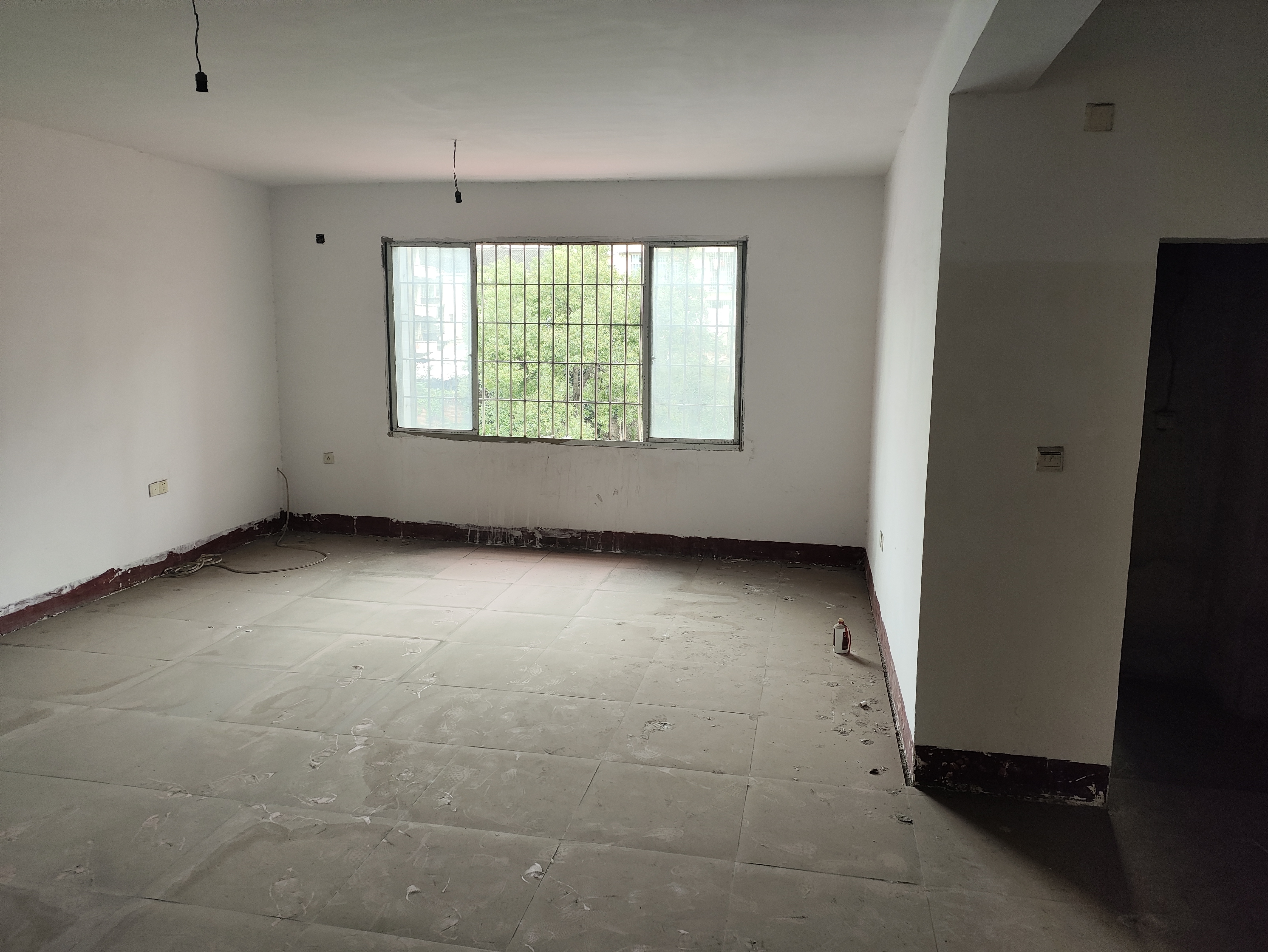 竹山社区散盘  3室1厅2卫    39.8万客厅