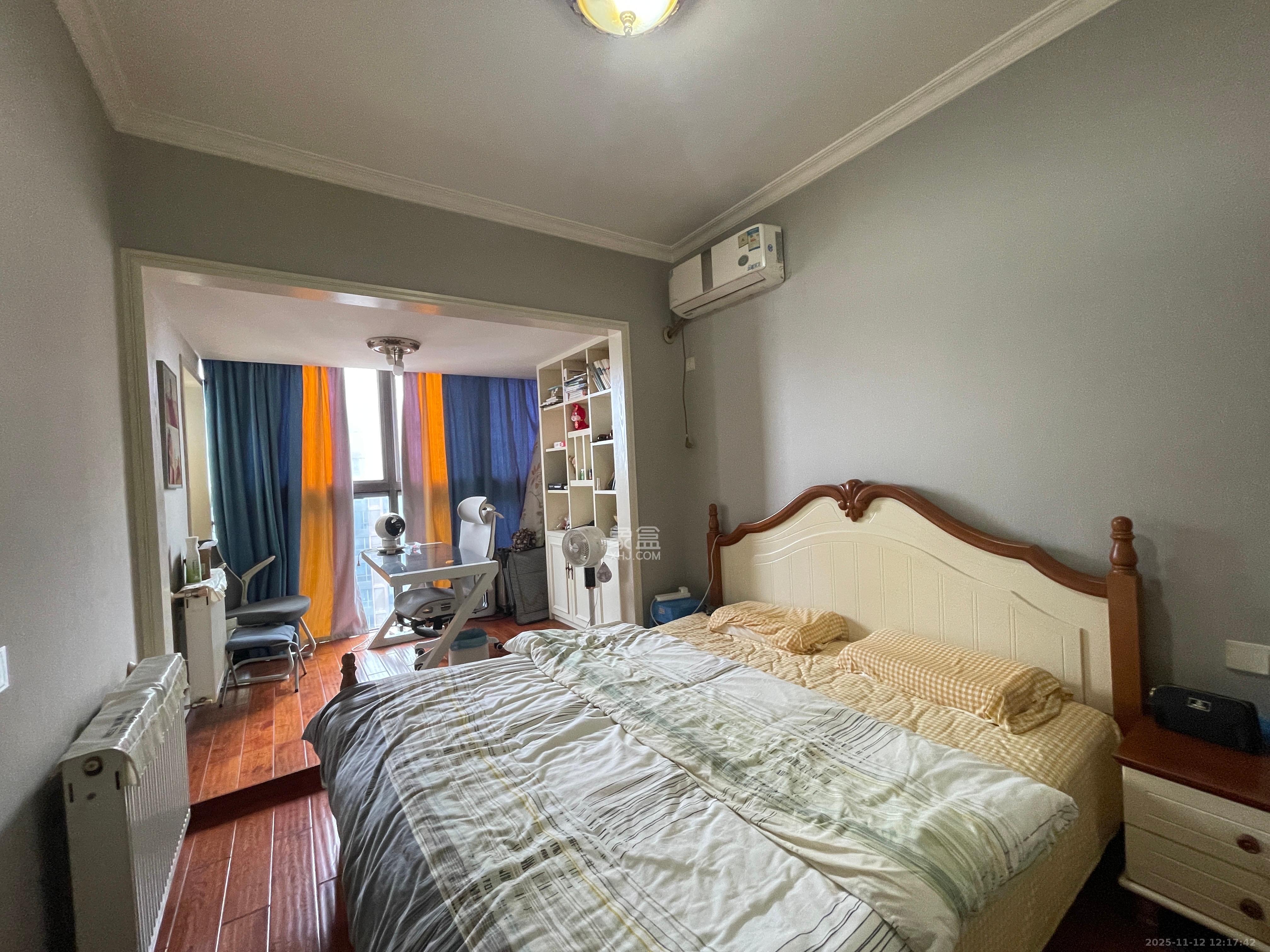 通用时代国际社区  3室1厅2卫    3000.0元/月室内图