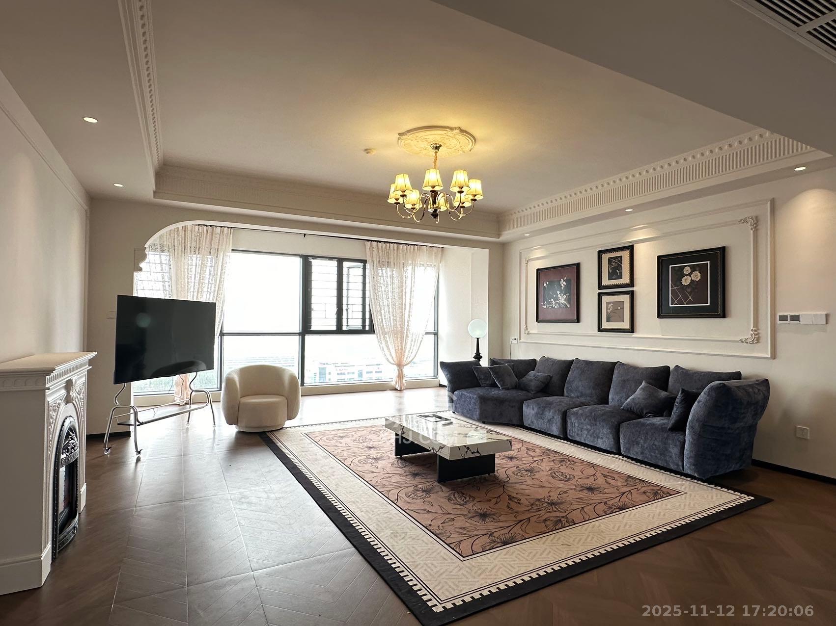 三一云谷  4室2厅3卫    10000.0元/月