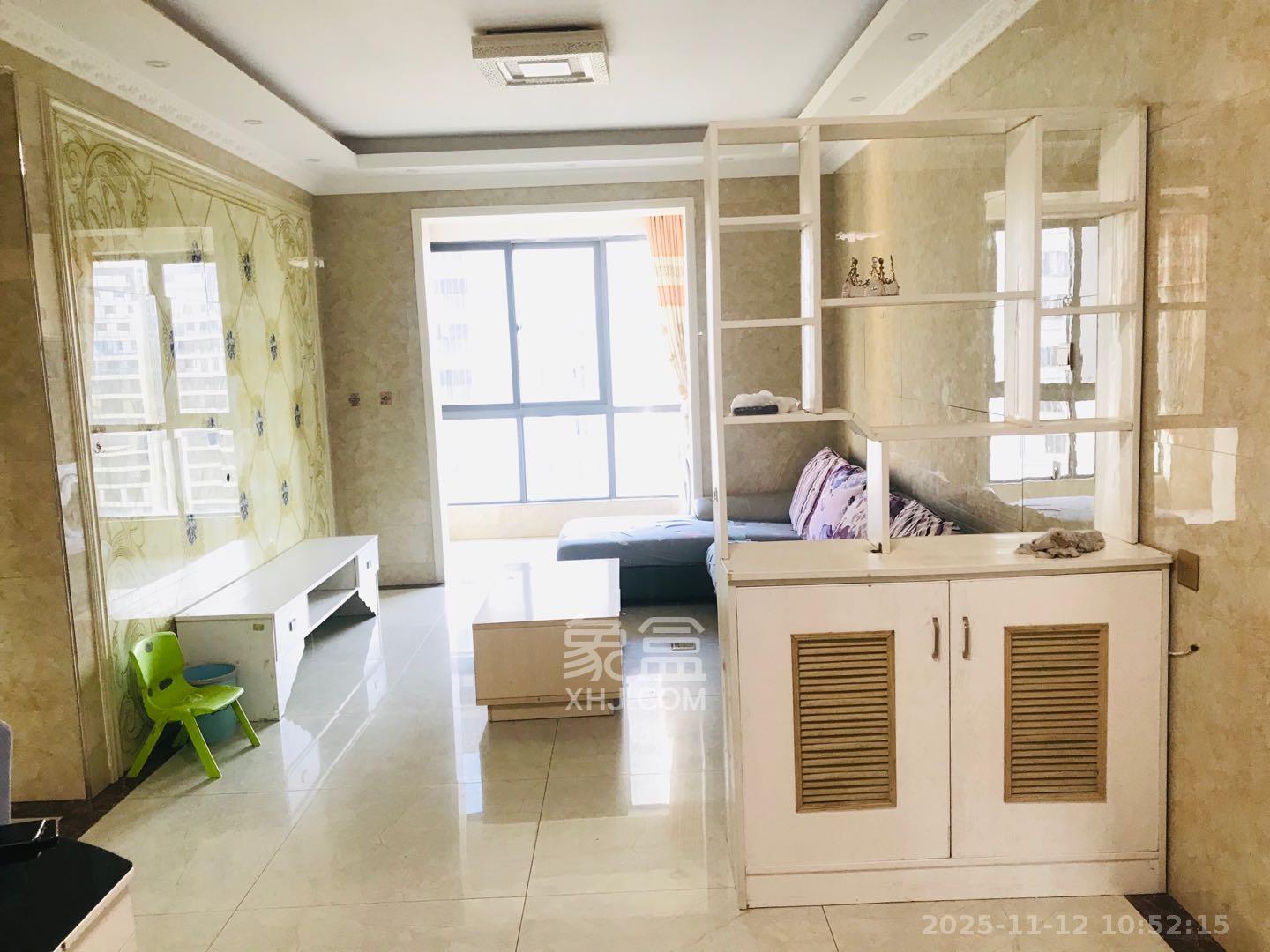 碧桂园南城首府(东宸林海) 3室2厅1卫 1900.0元/月 碧桂园南城首府(东宸林海) 3室2厅1卫 1900.0元/月室内图