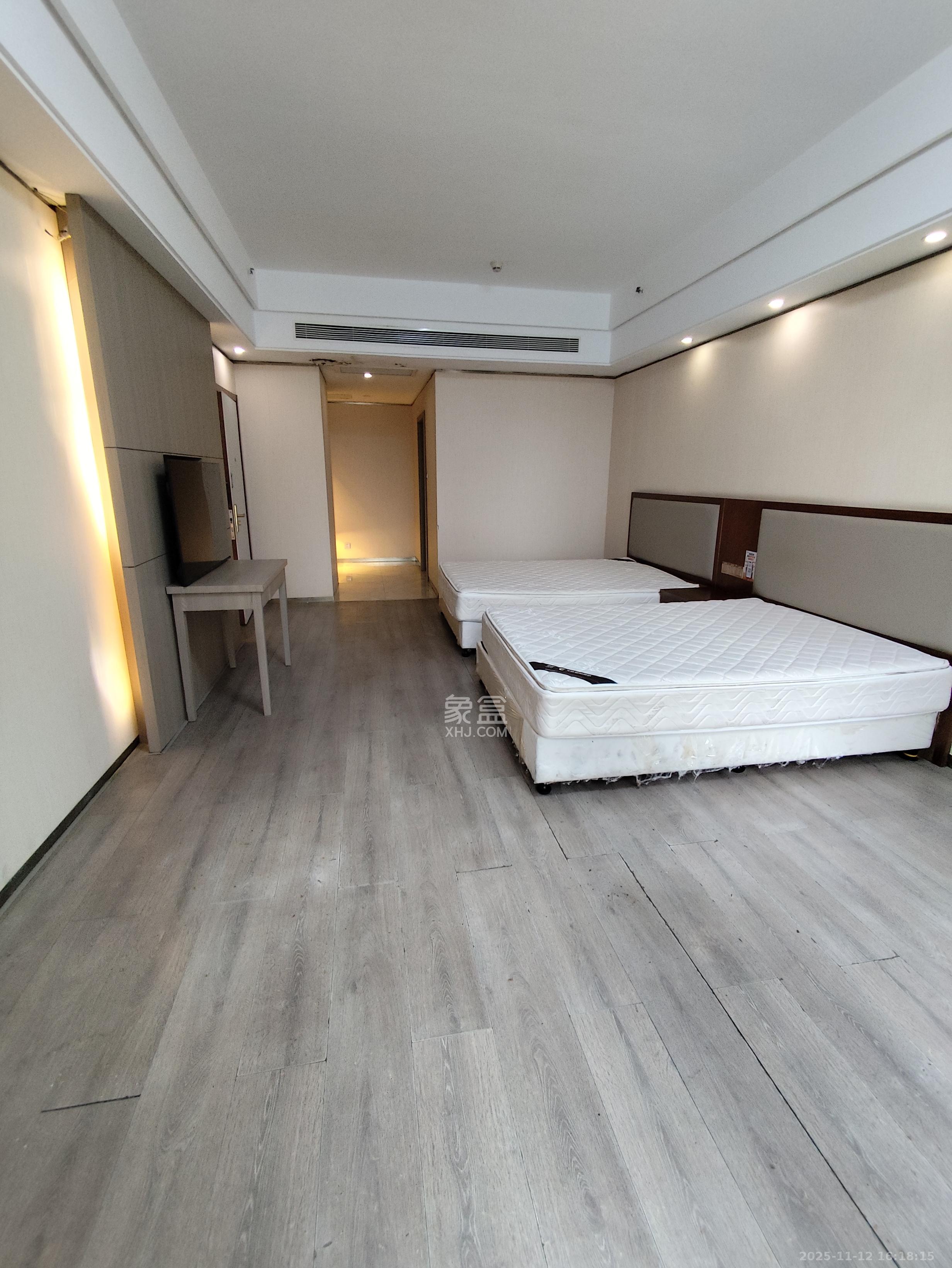 宇成朝阳广场  1室1厅1卫    2200.0元/月室内图