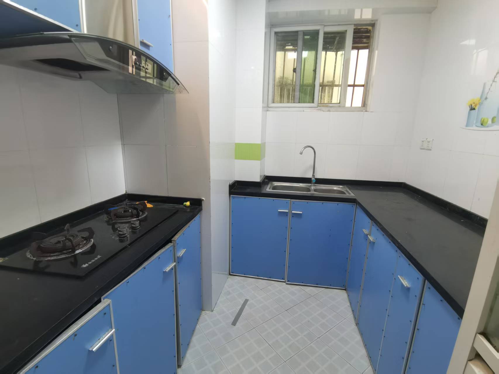 凤翔大厦  1室1厅1卫    1500.0元/月室内图