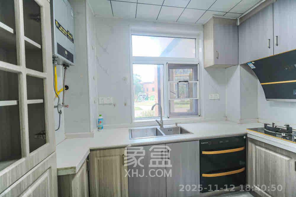 和悦城(蟠龙景苑)  3室2厅2卫    2200.0元/月室内图