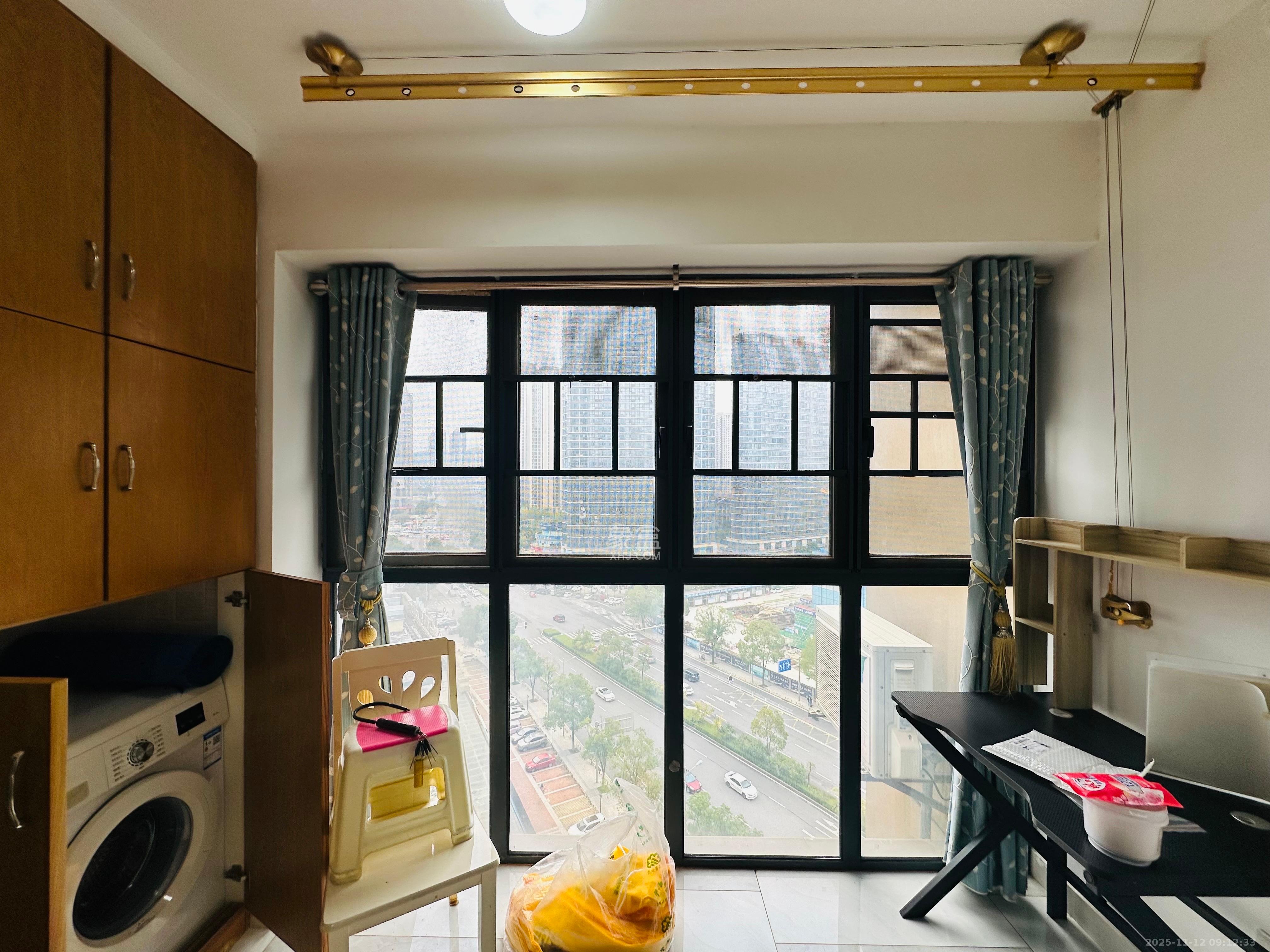 振业城二期 3室2厅1卫 3200.0元/月 振业城二期 3室2厅1卫 3200.0元/月室内图