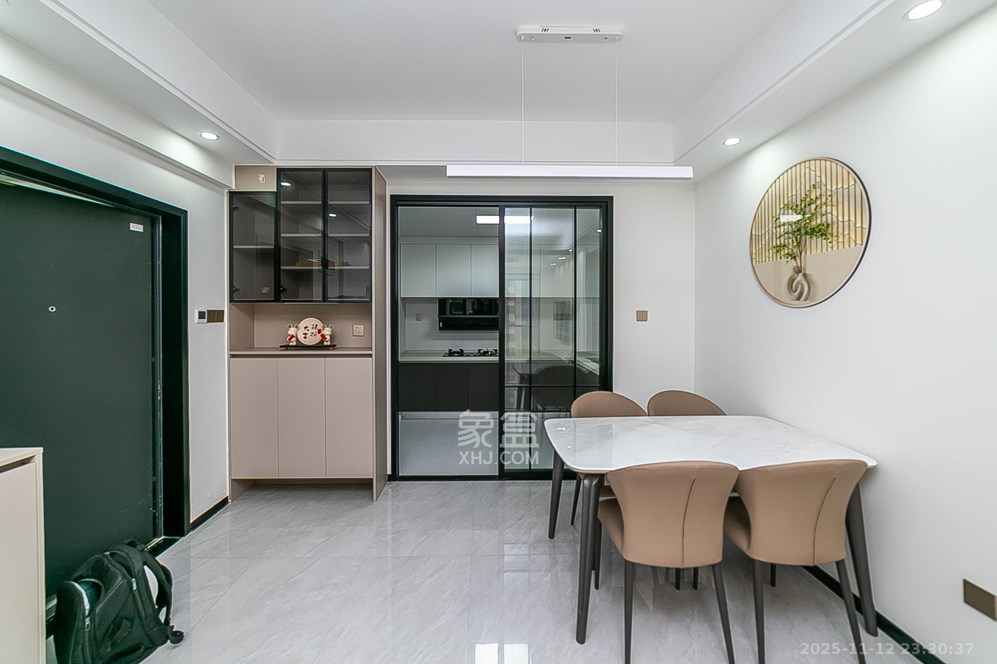 岭福家苑（天心佳苑）  3室2厅1卫    118.0万客厅