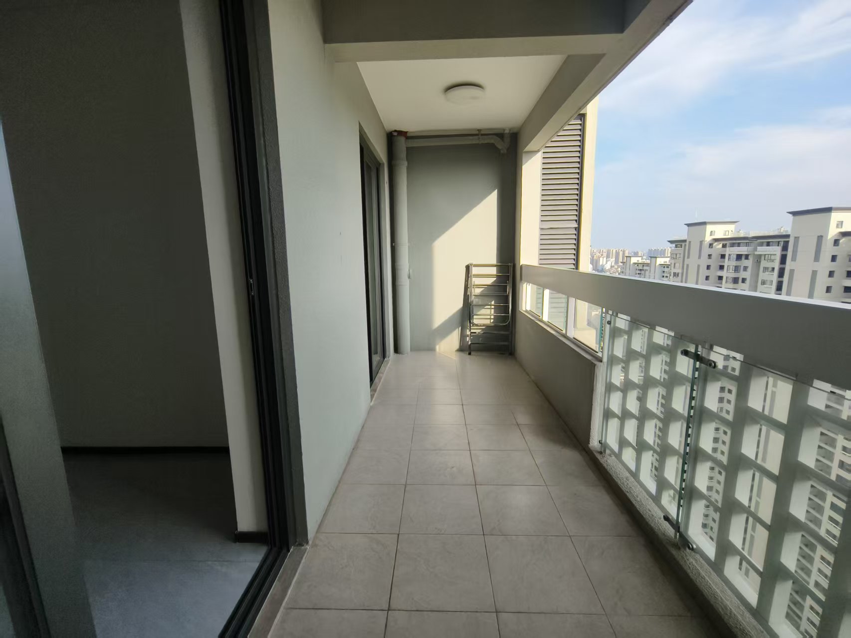 海府大院（海府路41号）  3室2厅2卫    3200.0元/月室内图