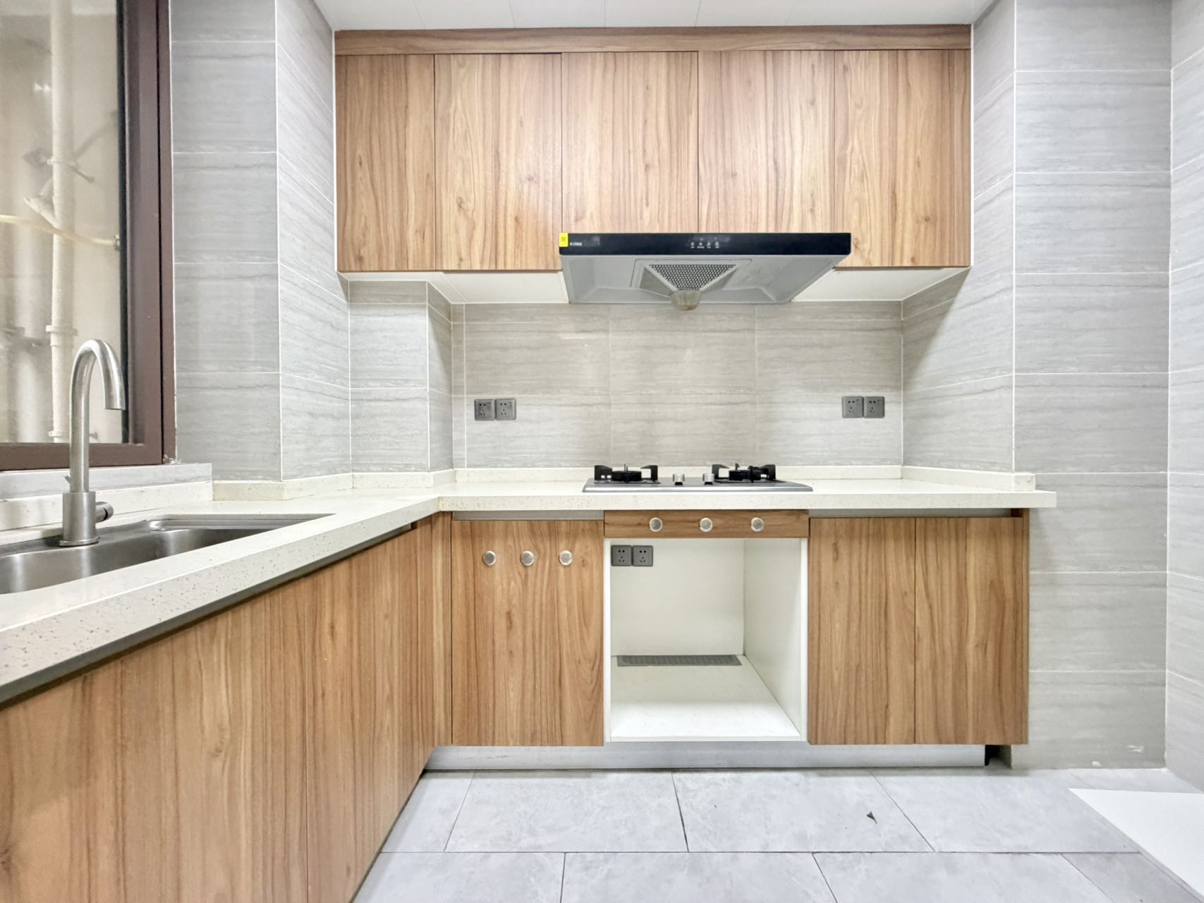 海航豪庭南苑 3室2厅1卫 4000.0元/月 海航豪庭南苑 3室2厅1卫 4000.0元/月室内图