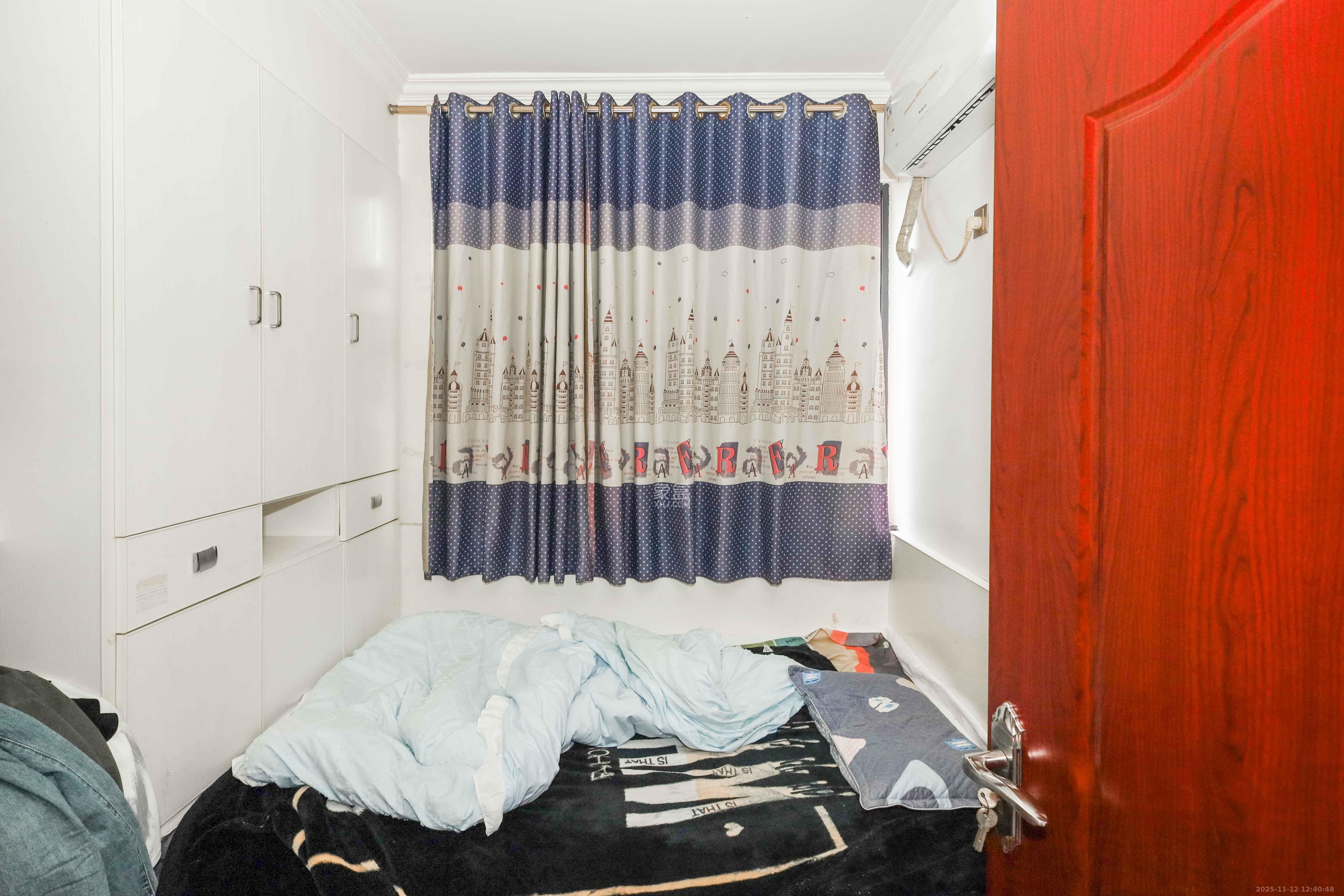 天元涉外景园C区 3室2厅1卫 78.0万 天元涉外景园C区 3室2厅1卫 78.0万卧室