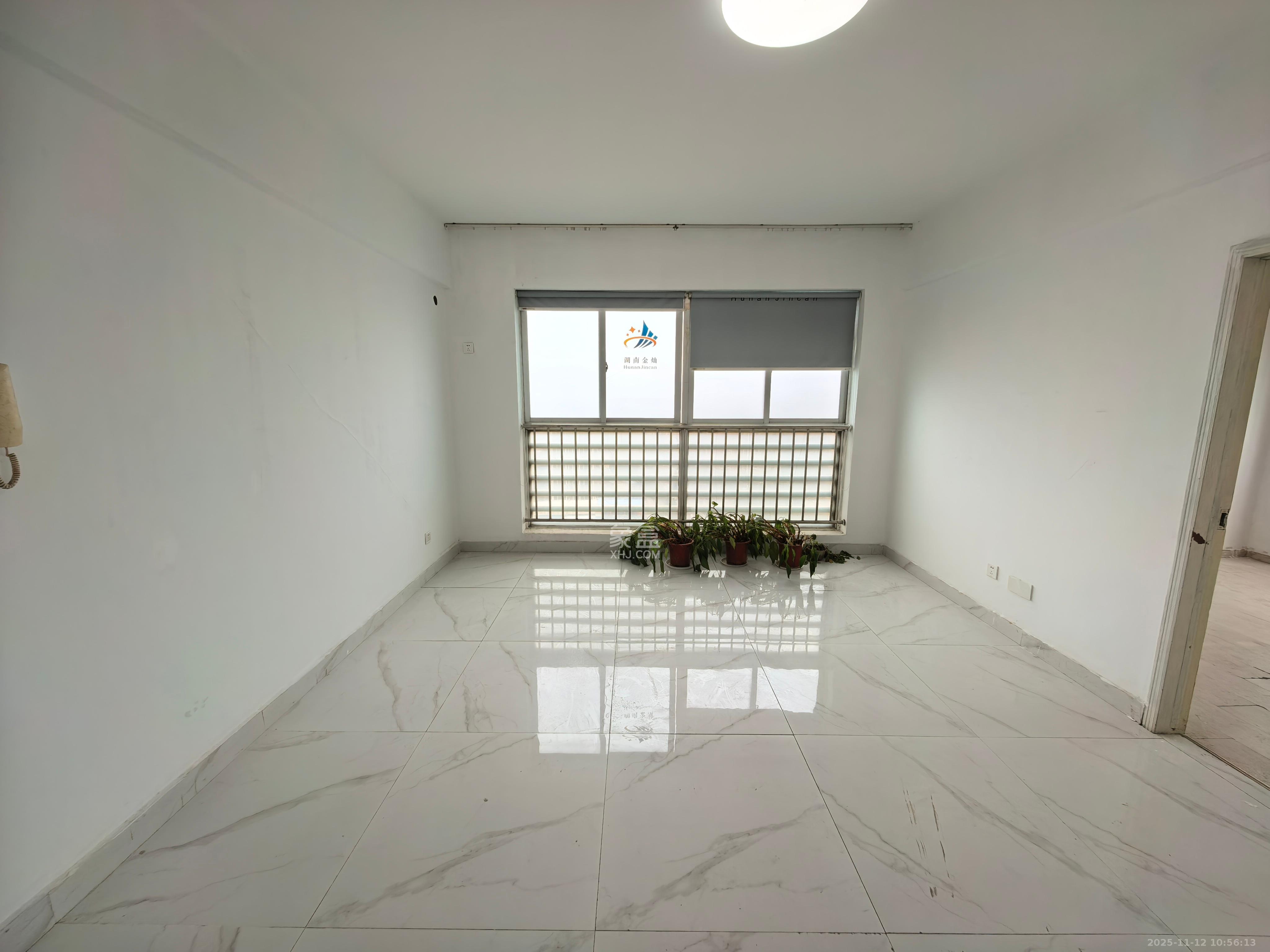 华菱新城地标  1室1厅1卫    2600.0元/月