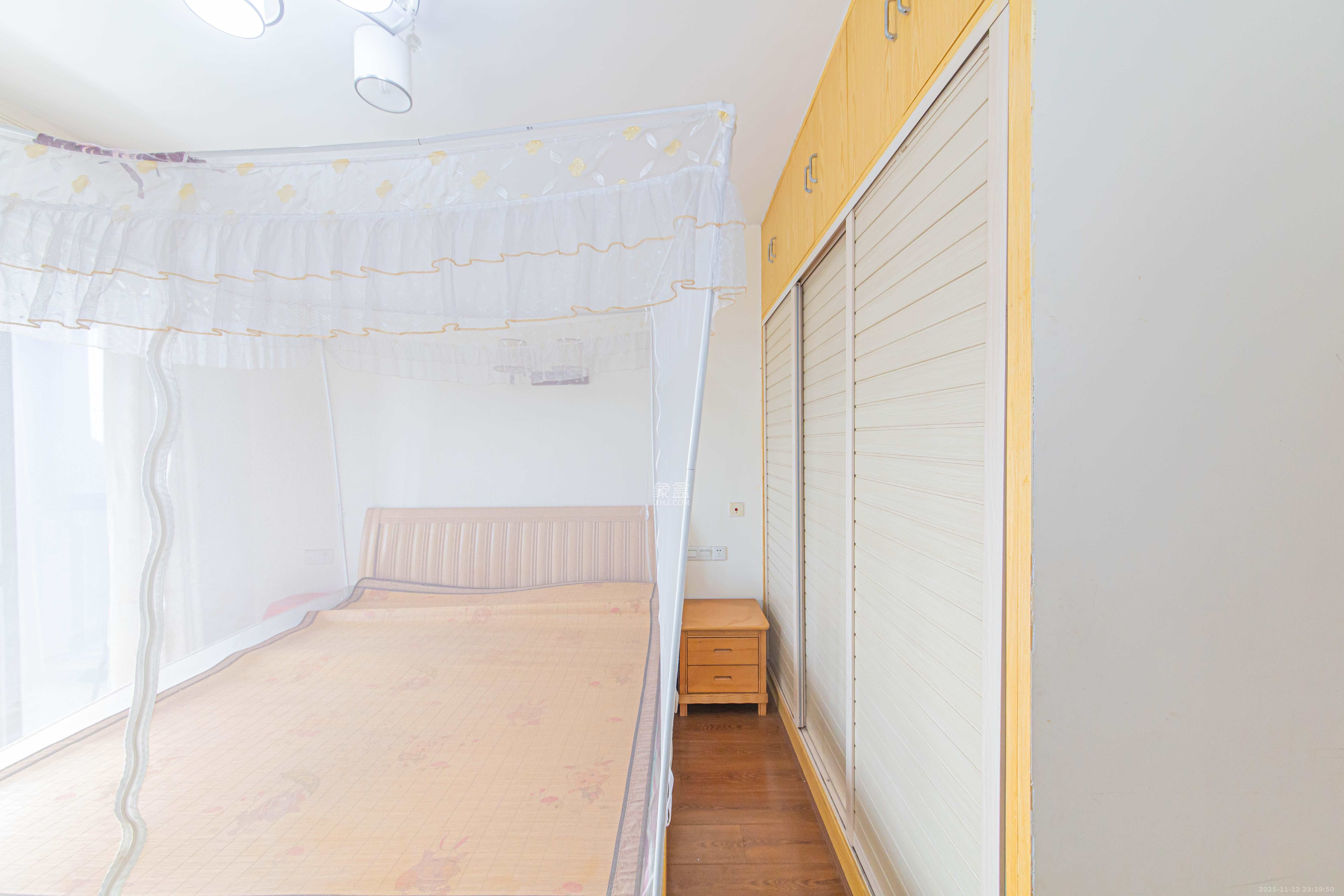 保利花园  3室2厅1卫    80.0万卧室