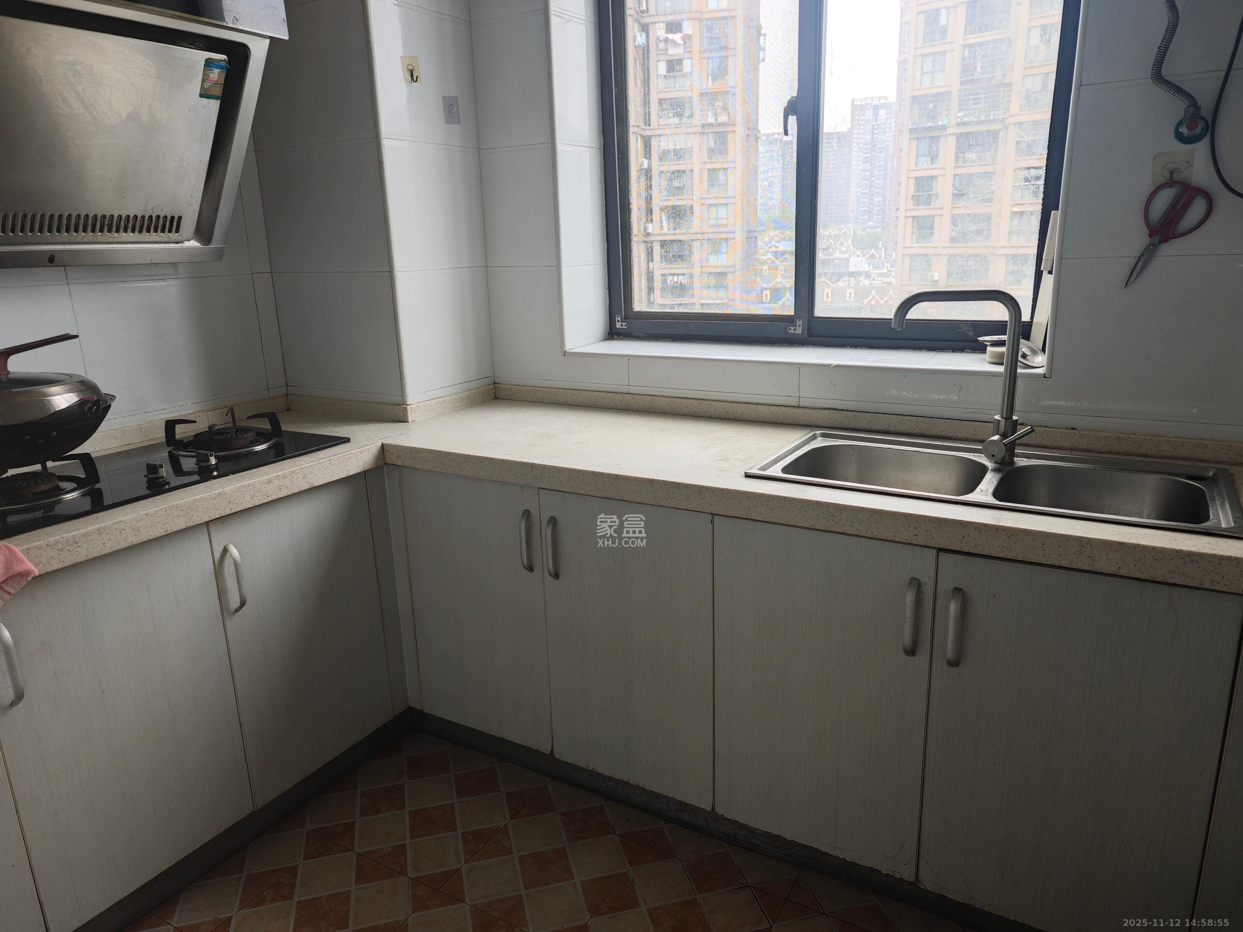 优山美地  2室2厅1卫    2600.0元/月室内图