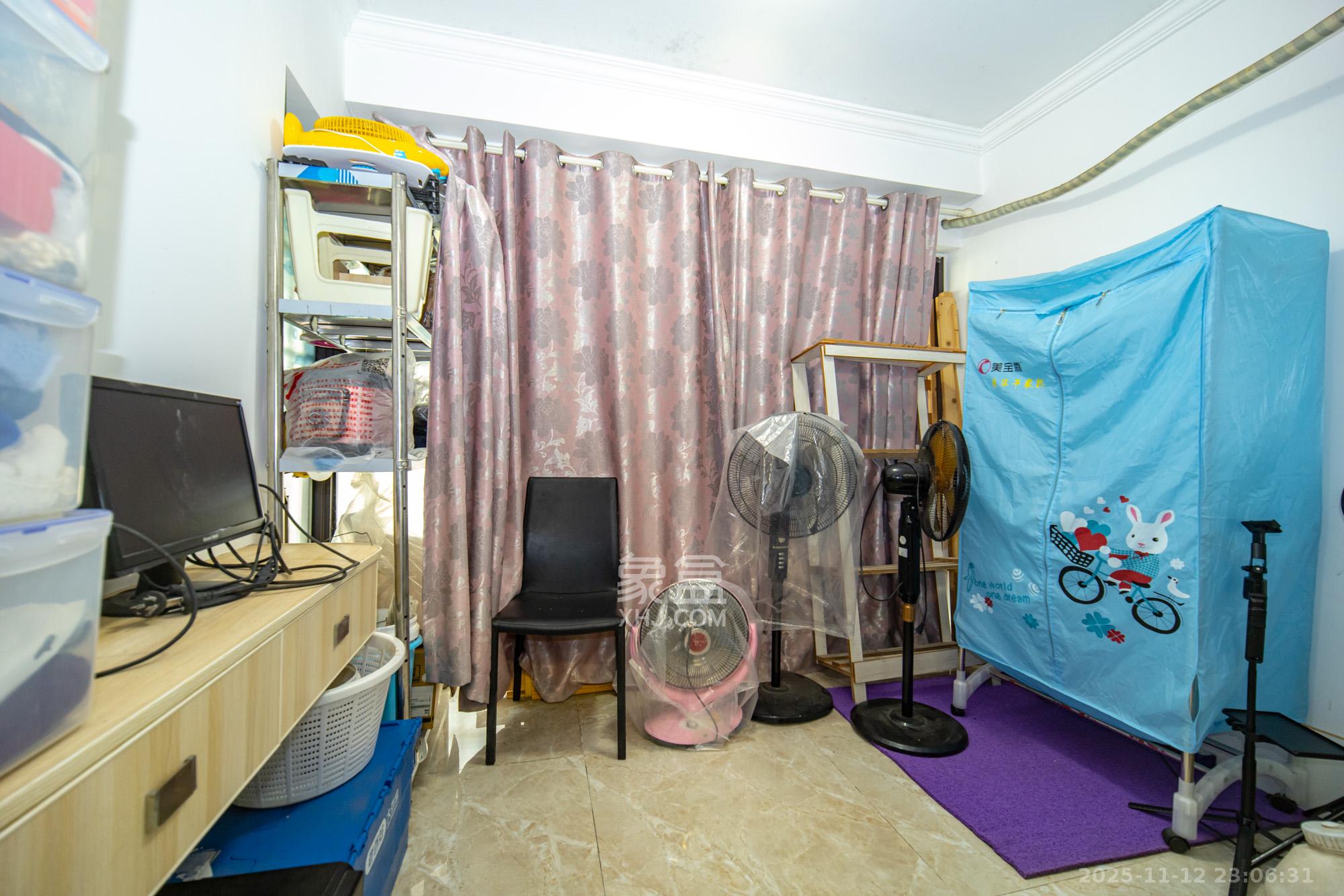 新长海广场  2室1厅1卫    39.8万卧室