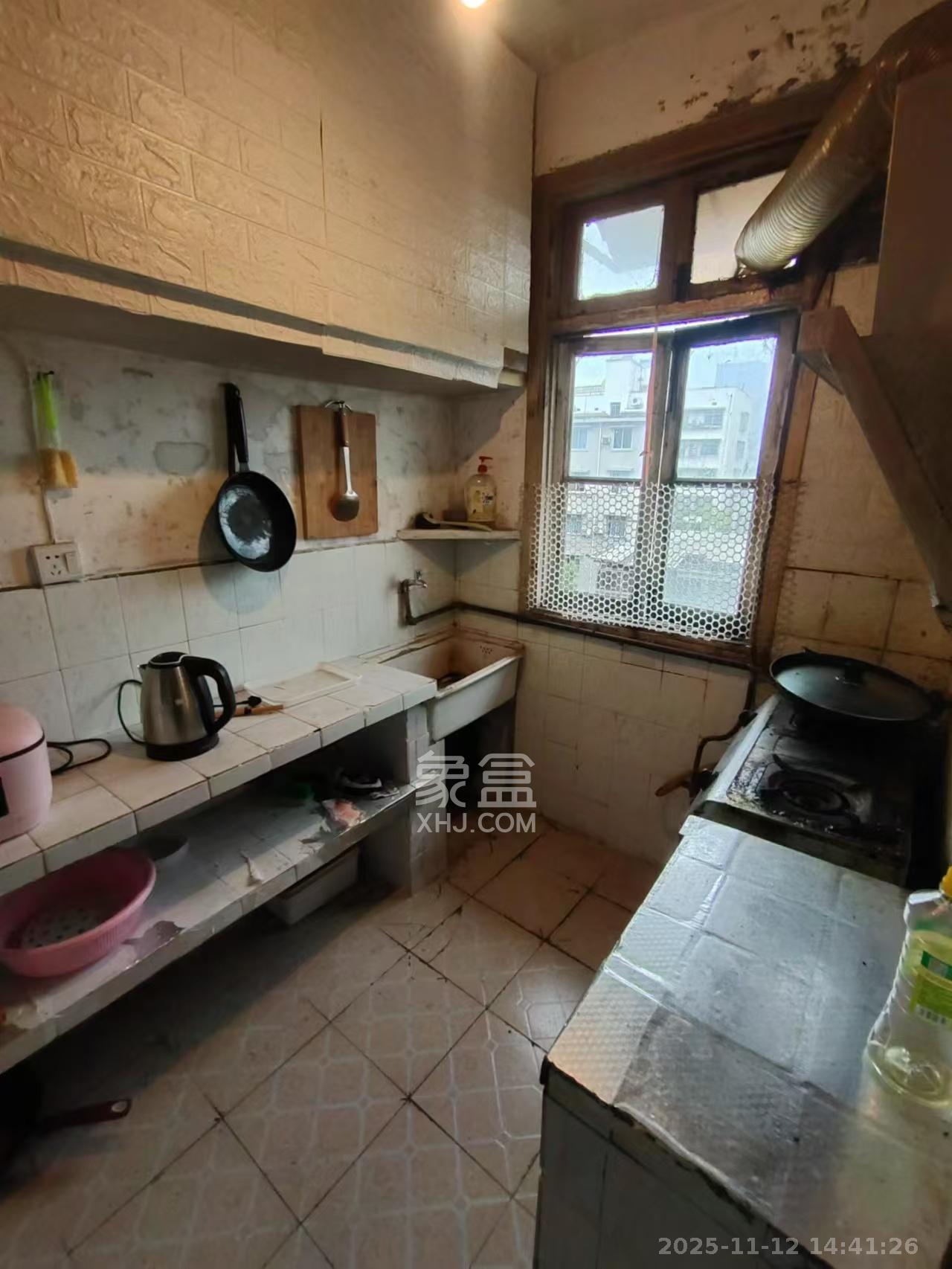 人民新村  1室2厅2卫    1600.0元/月室内图