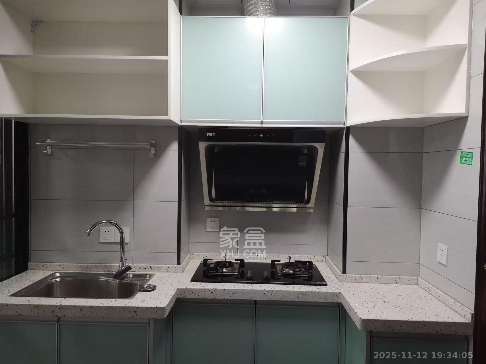 中南国际眼镜城(中伟商业中心) 1室1厅1卫 1200.0元/月 中南国际眼镜城(中伟商业中心) 1室1厅1卫 1200.0元/月室内图