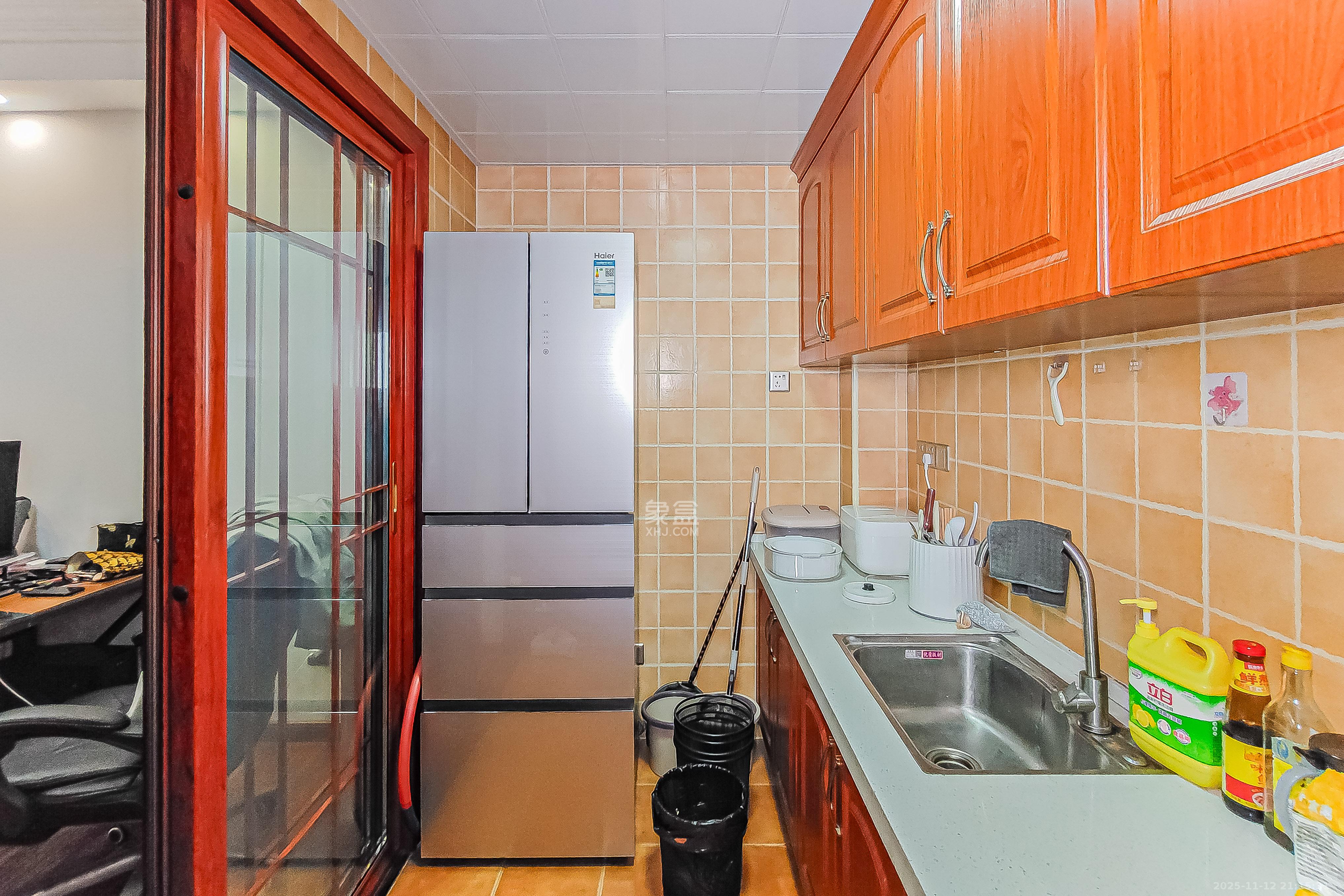 阳光锦城 2室1厅1卫 115.0万 阳光锦城 2室1厅1卫 115.0万厨房